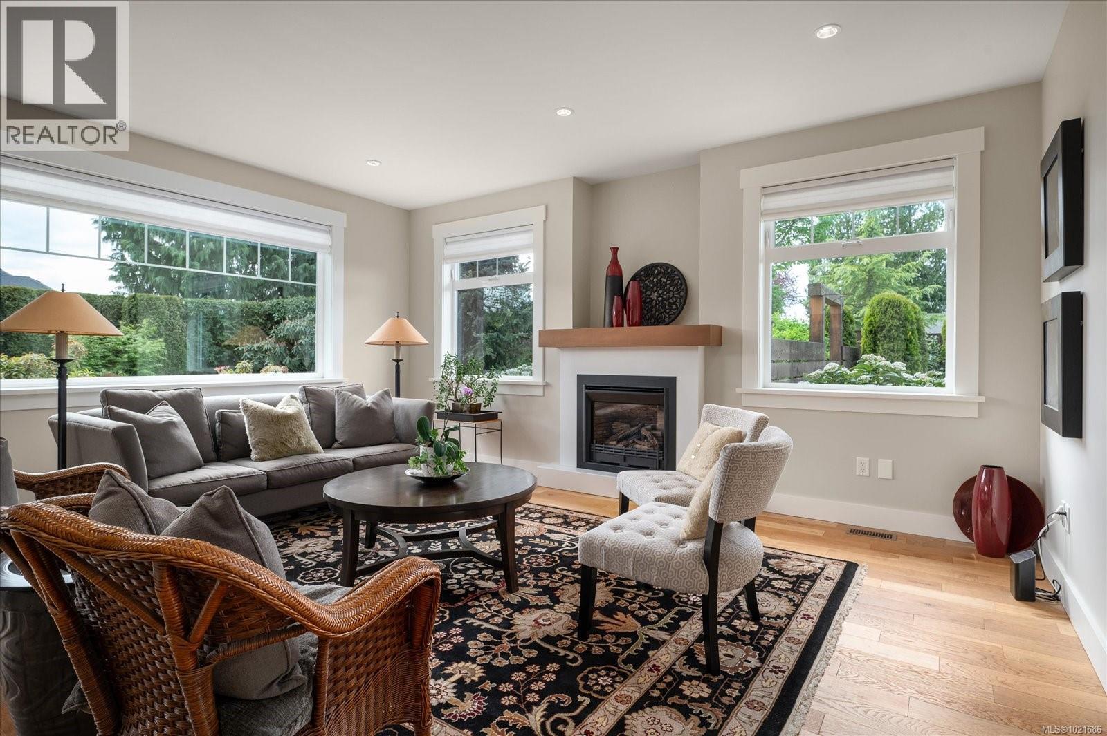 672 Lowry's Rd, Parksville