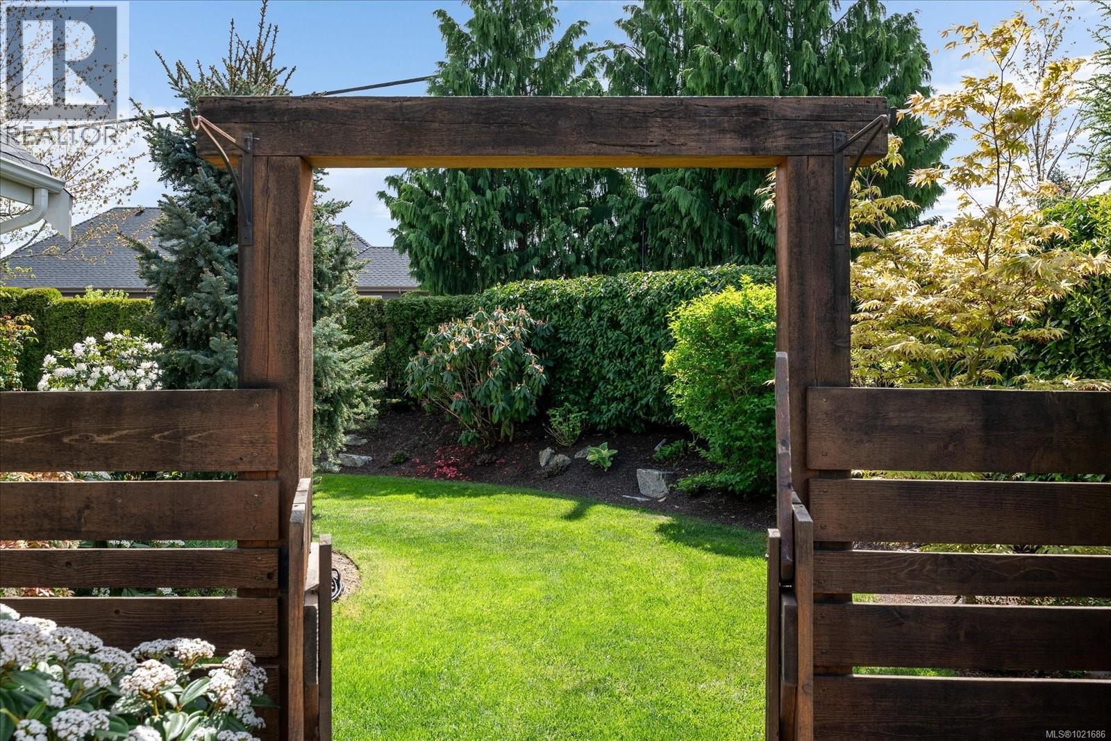 672 Lowry's Rd, Parksville