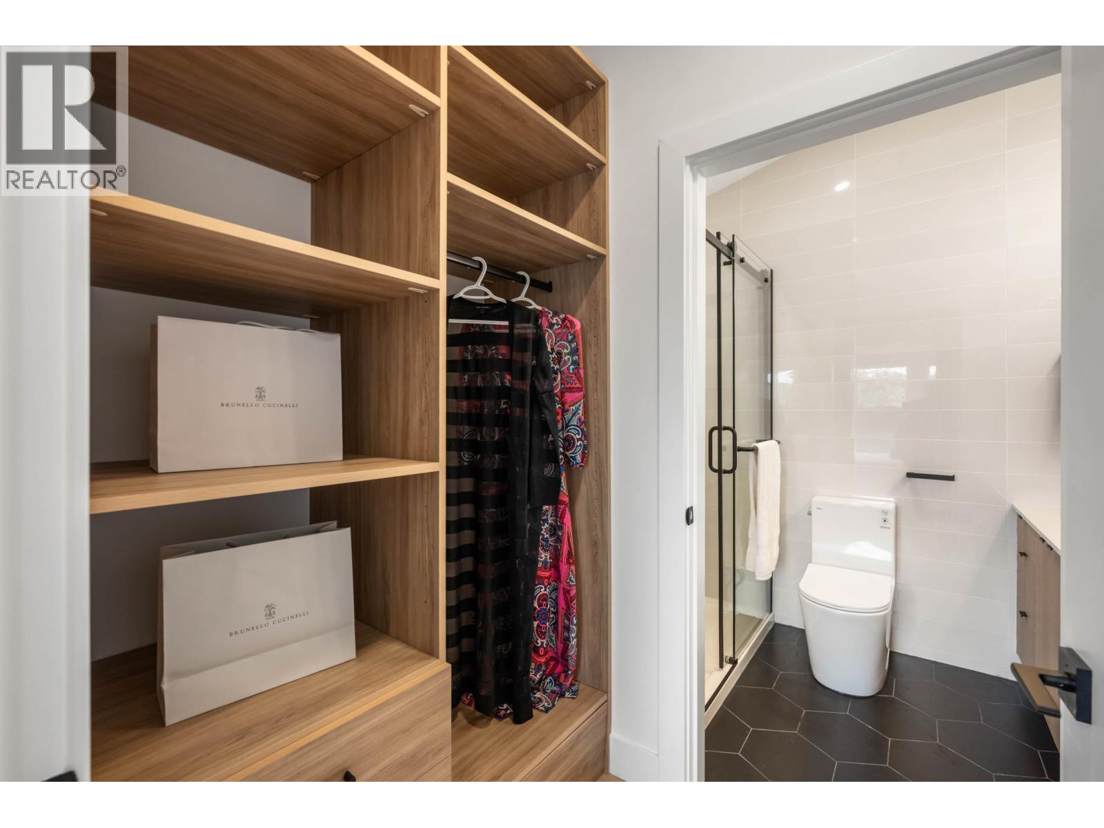 1 3065 CHARLES STREET, Vancouver