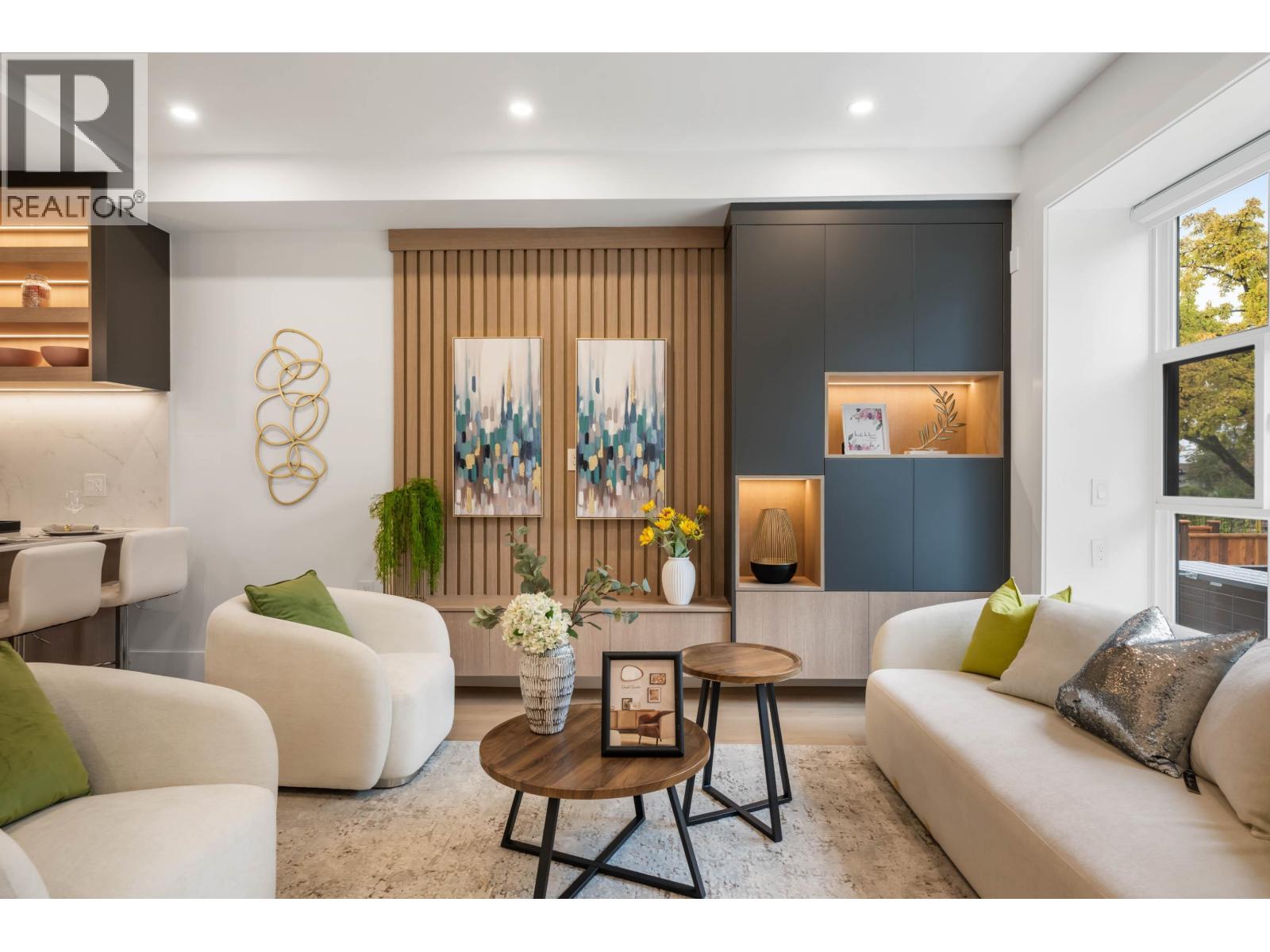 1 3065 CHARLES STREET, Vancouver