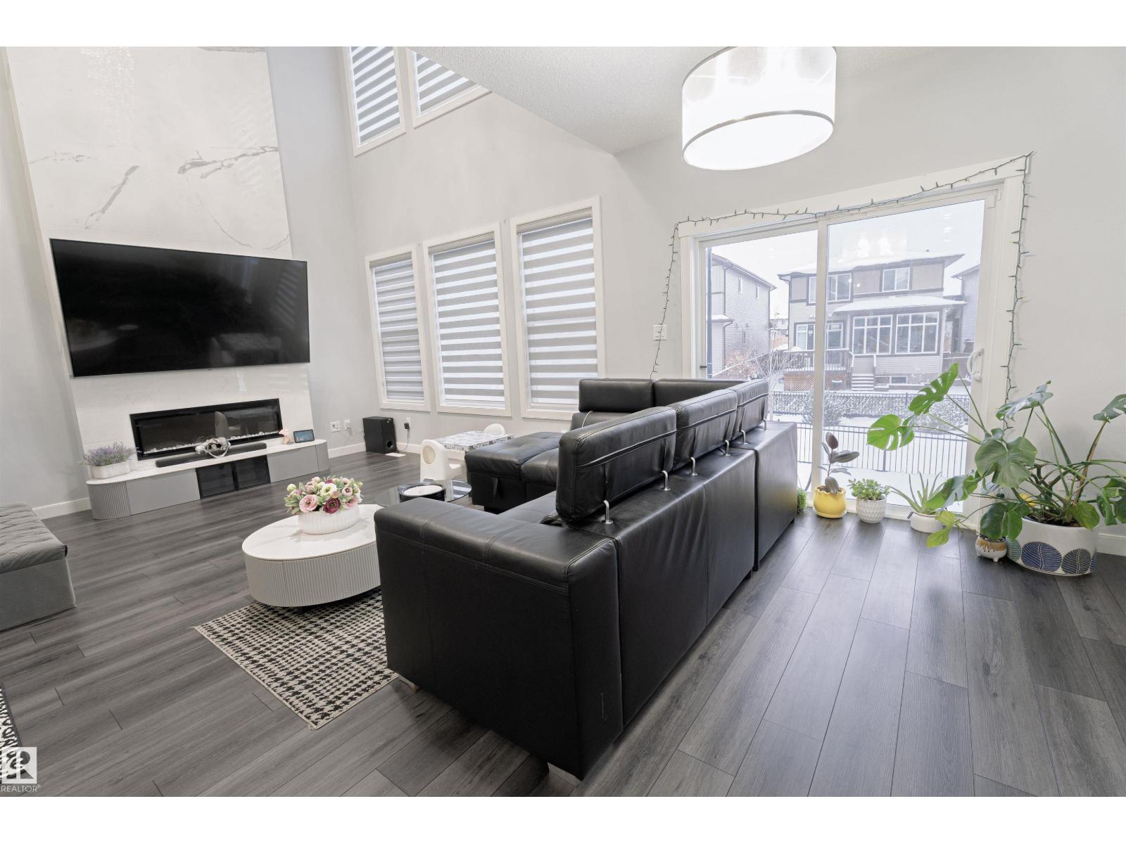 1033 CHRISTIE VISTA VS SW, Edmonton