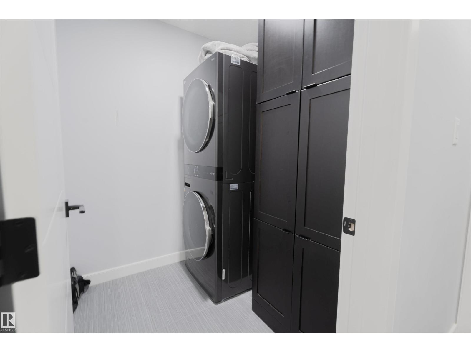 1033 CHRISTIE VISTA VS SW, Edmonton