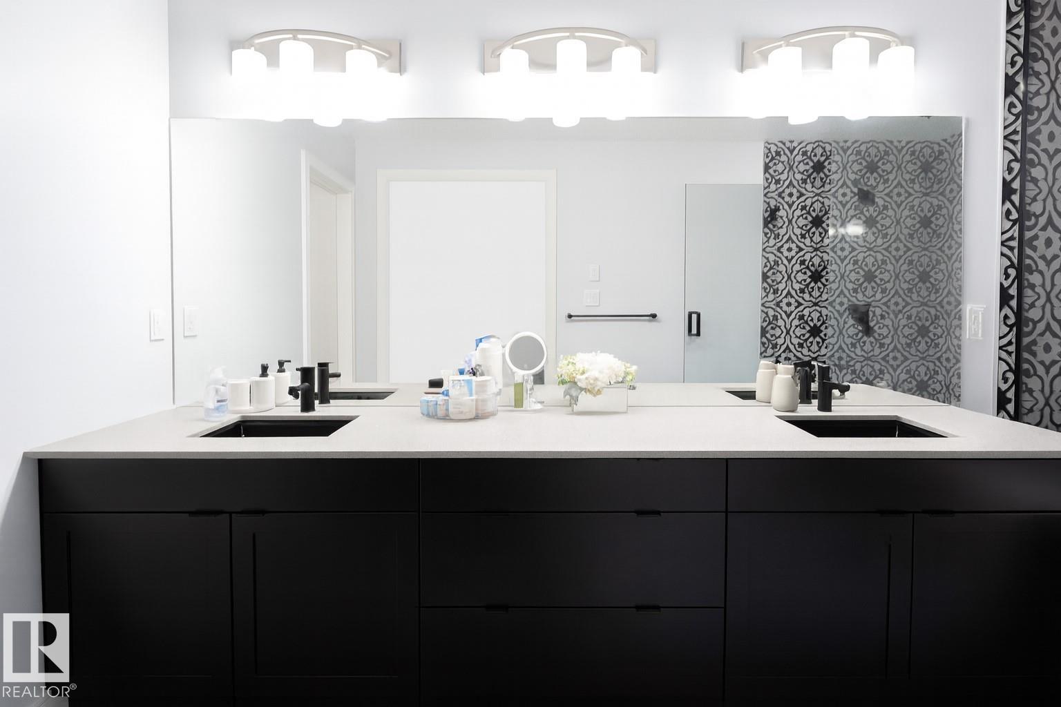 1033 CHRISTIE VISTA VS SW, Edmonton