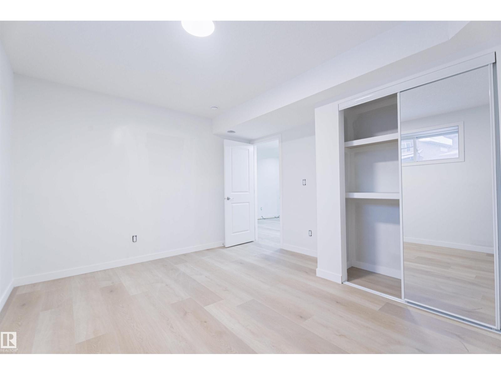 1033 CHRISTIE VISTA VS SW, Edmonton