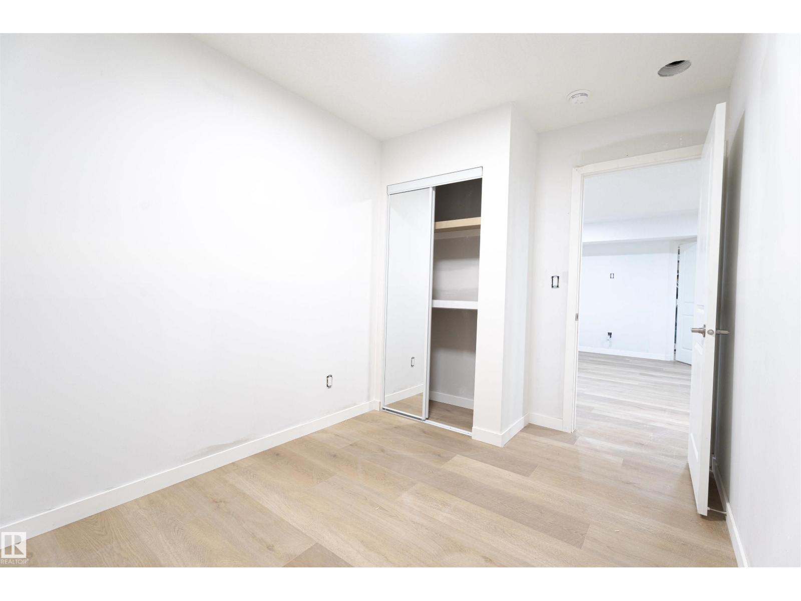 1033 CHRISTIE VISTA VS SW, Edmonton