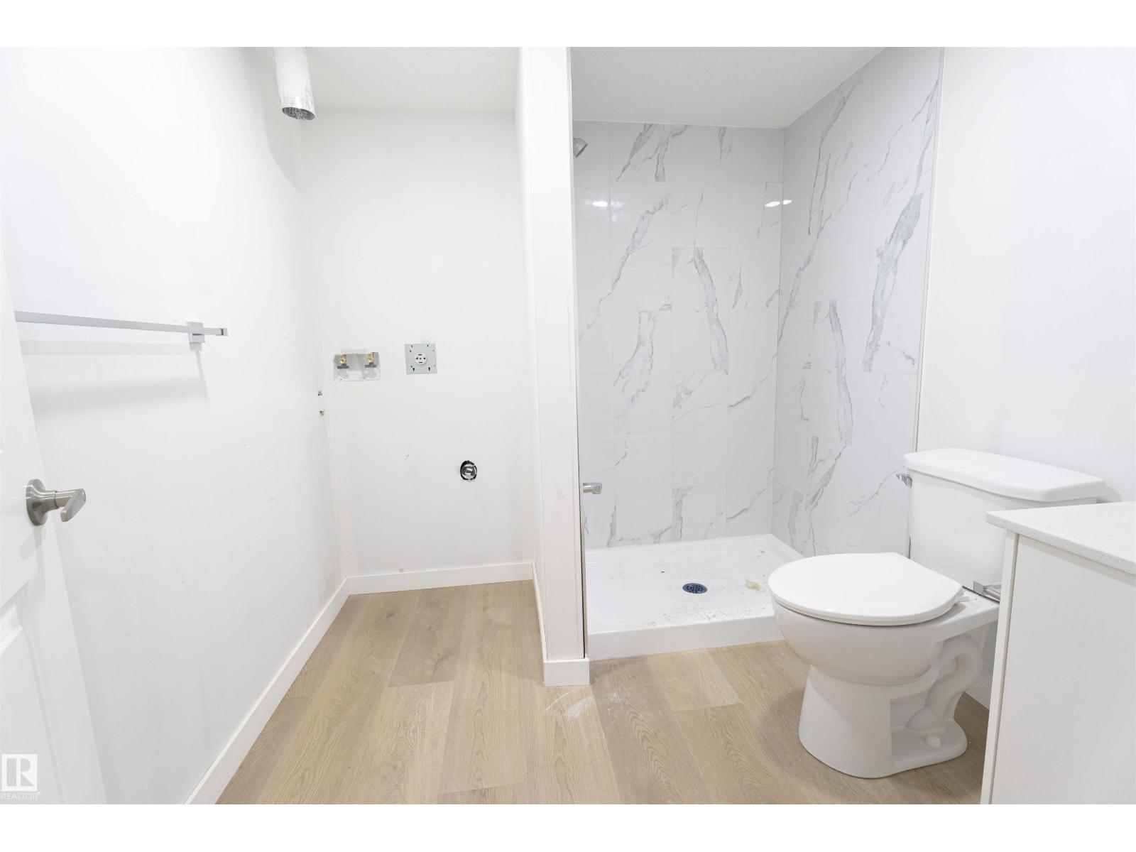 1033 CHRISTIE VISTA VS SW, Edmonton