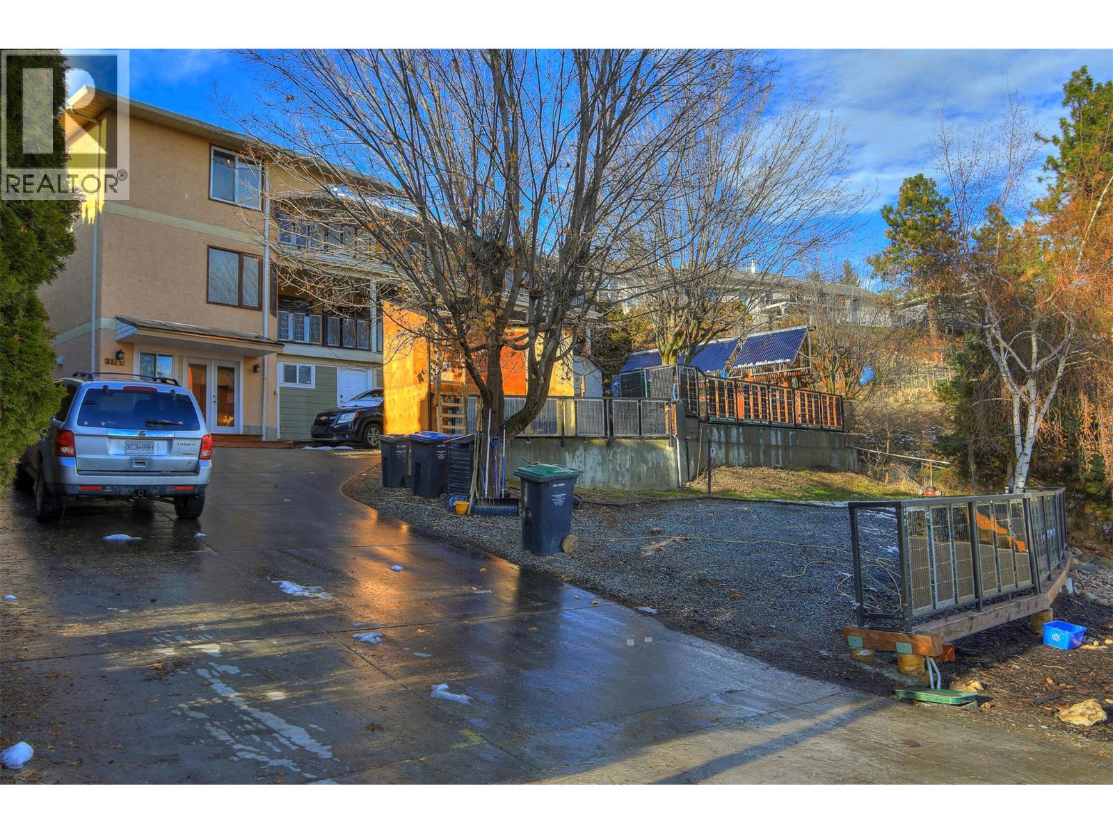  727 Cassiar Crescent, Kelowna