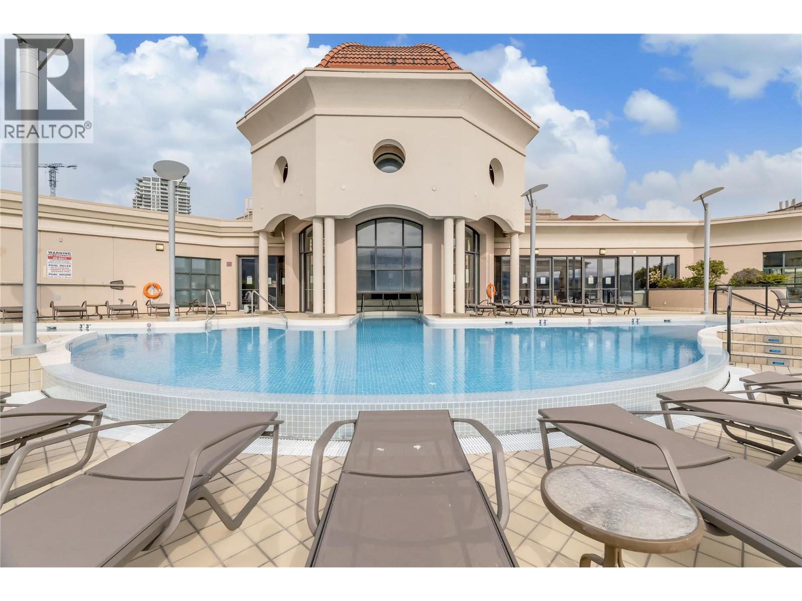 351 (C12) 1288 Water Street, Kelowna