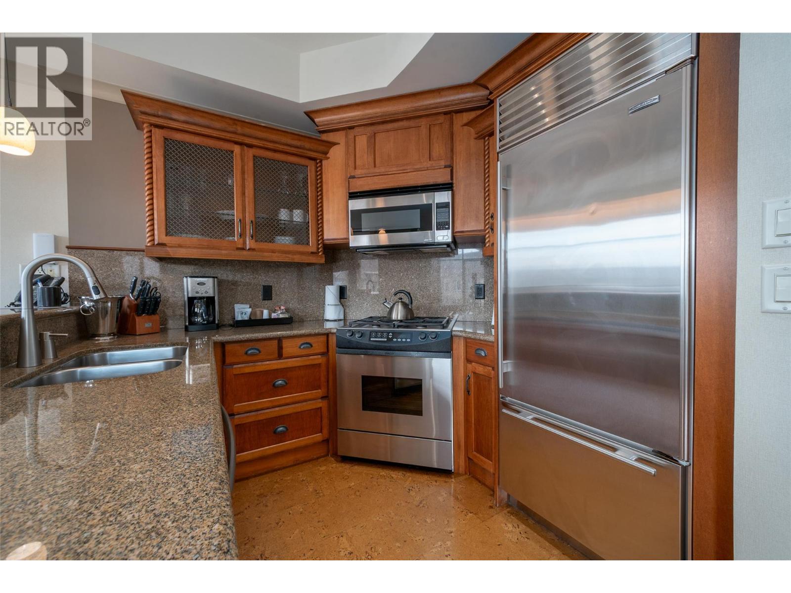 351 (C12) 1288 Water Street, Kelowna