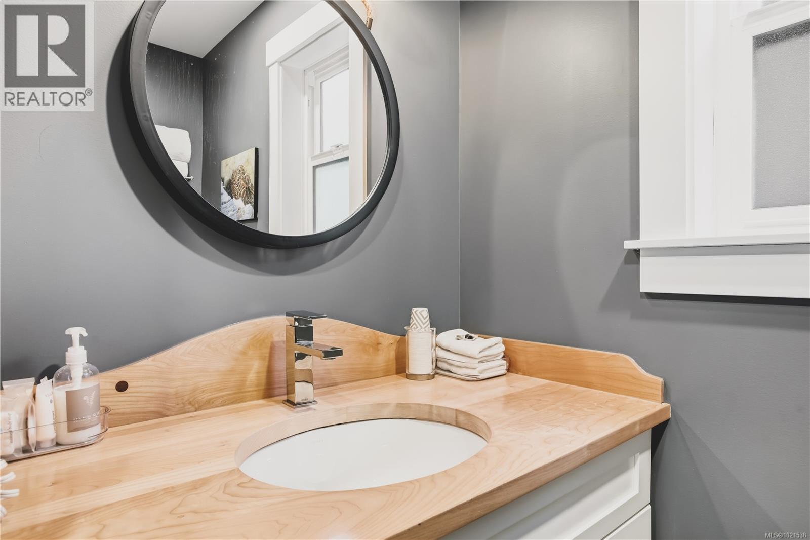 1078 Tyee Terr, Ucluelet