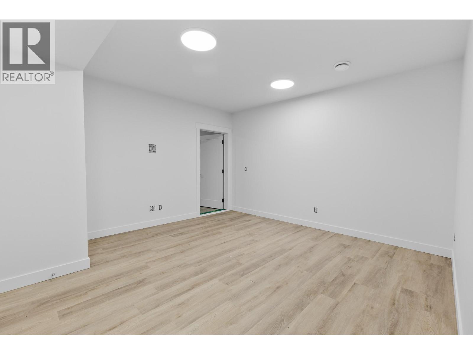  2208 Surrey Road, West Kelowna