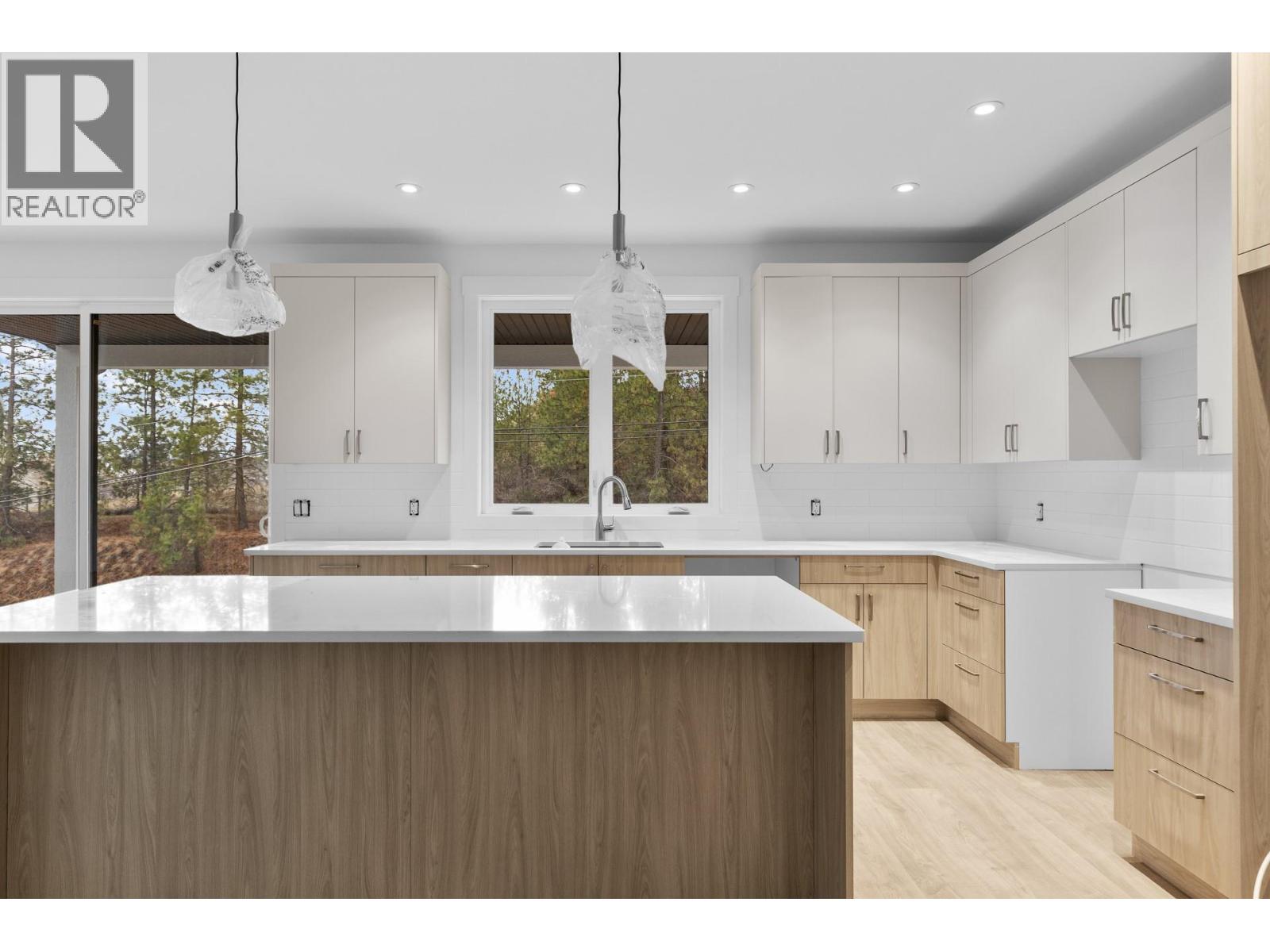  2208 Surrey Road, West Kelowna