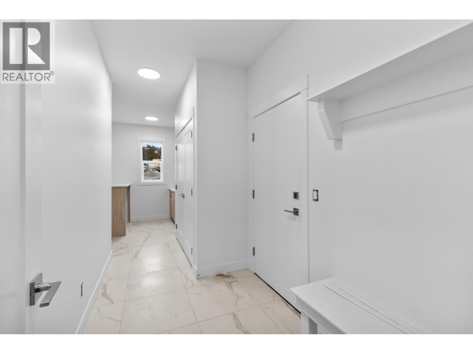  2208 Surrey Road, West Kelowna