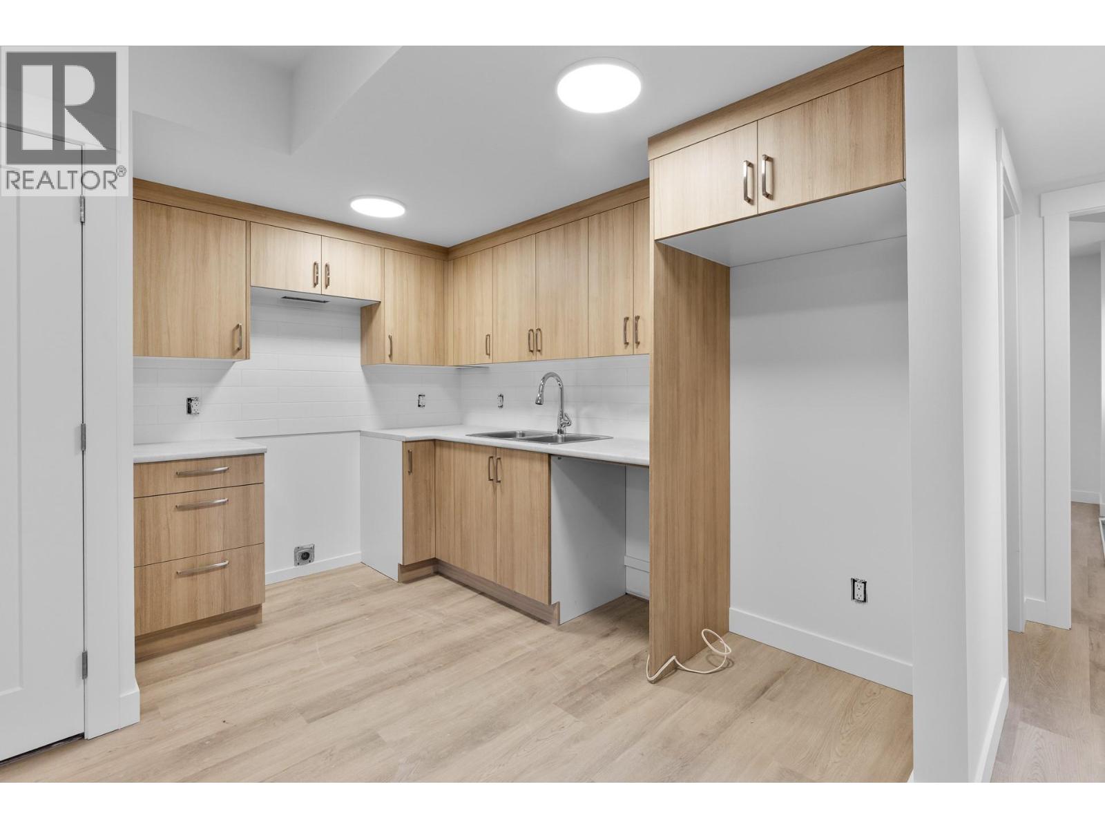  2208 Surrey Road, West Kelowna