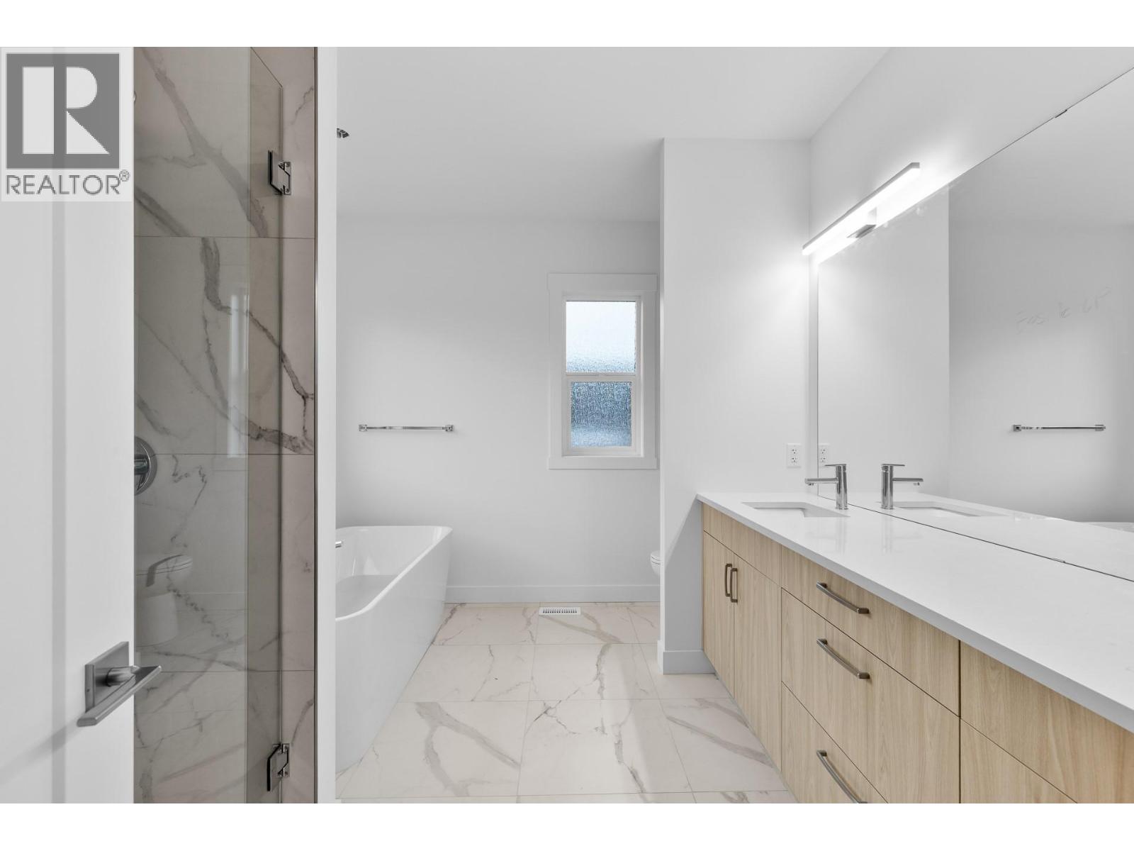  2208 Surrey Road, West Kelowna