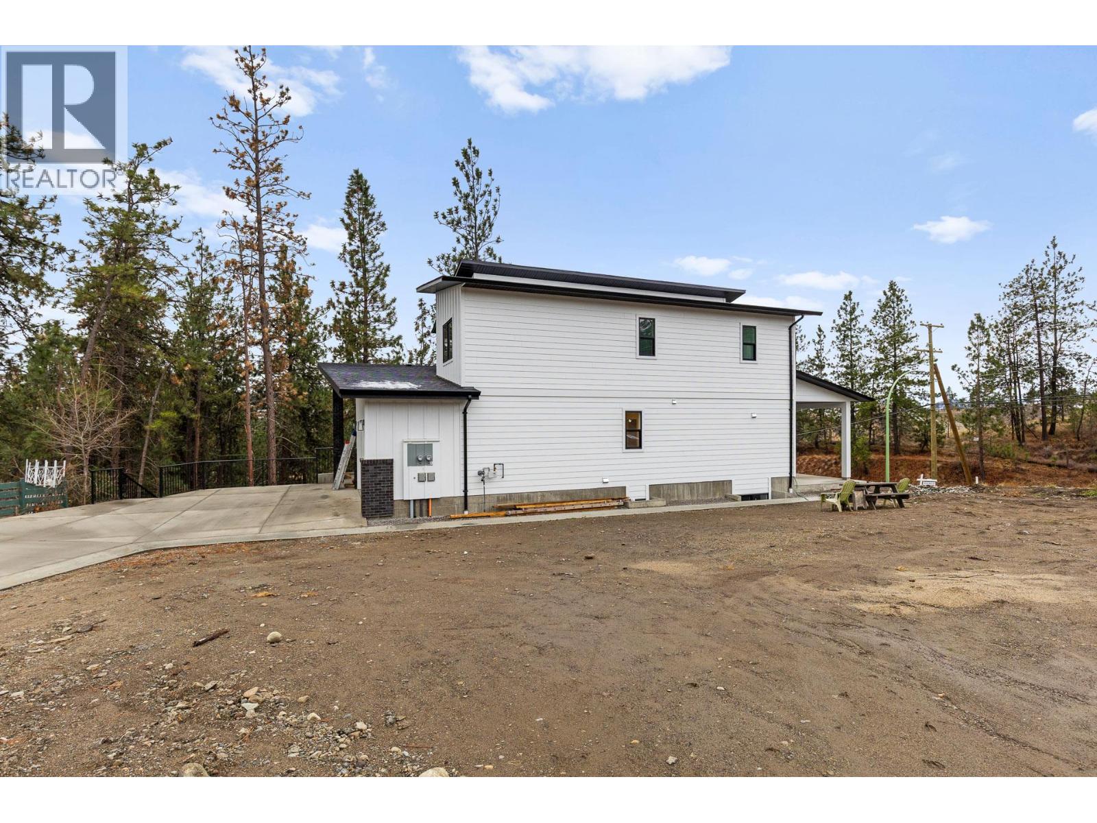  2208 Surrey Road, West Kelowna