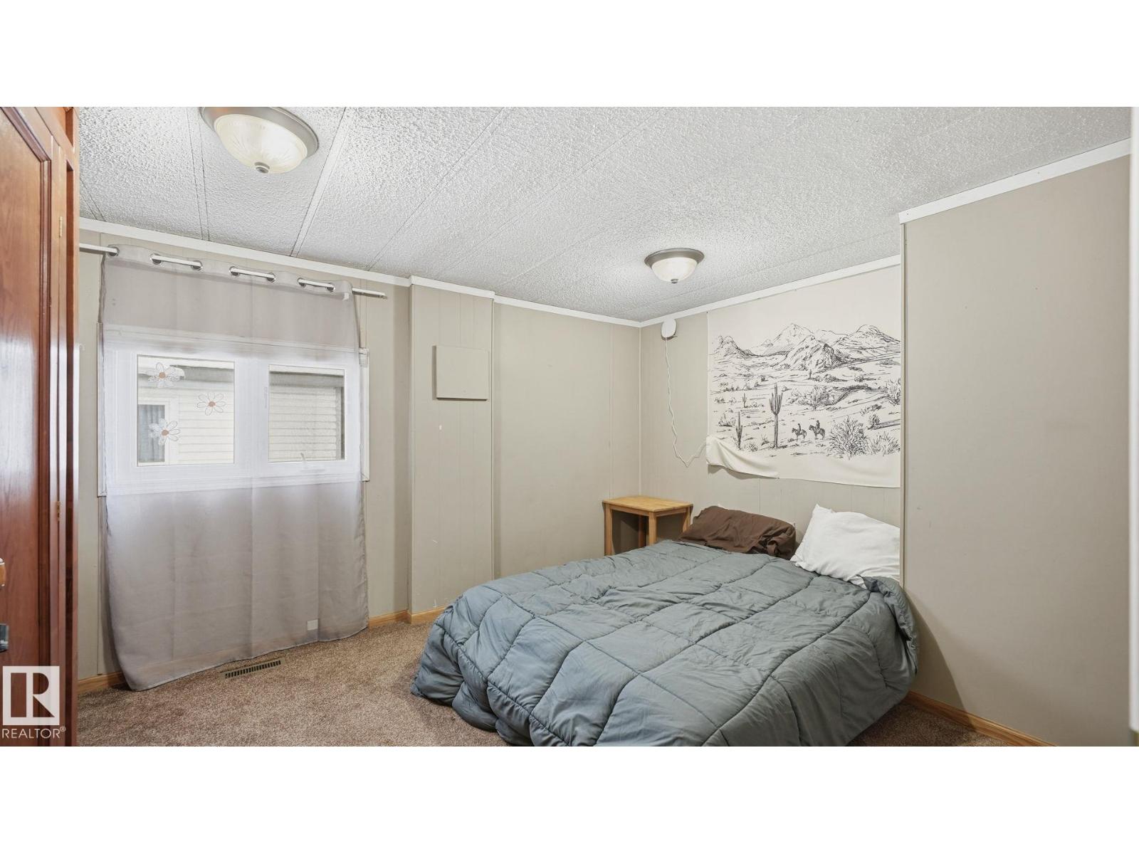 880 West Coast Bay NW, Edmonton