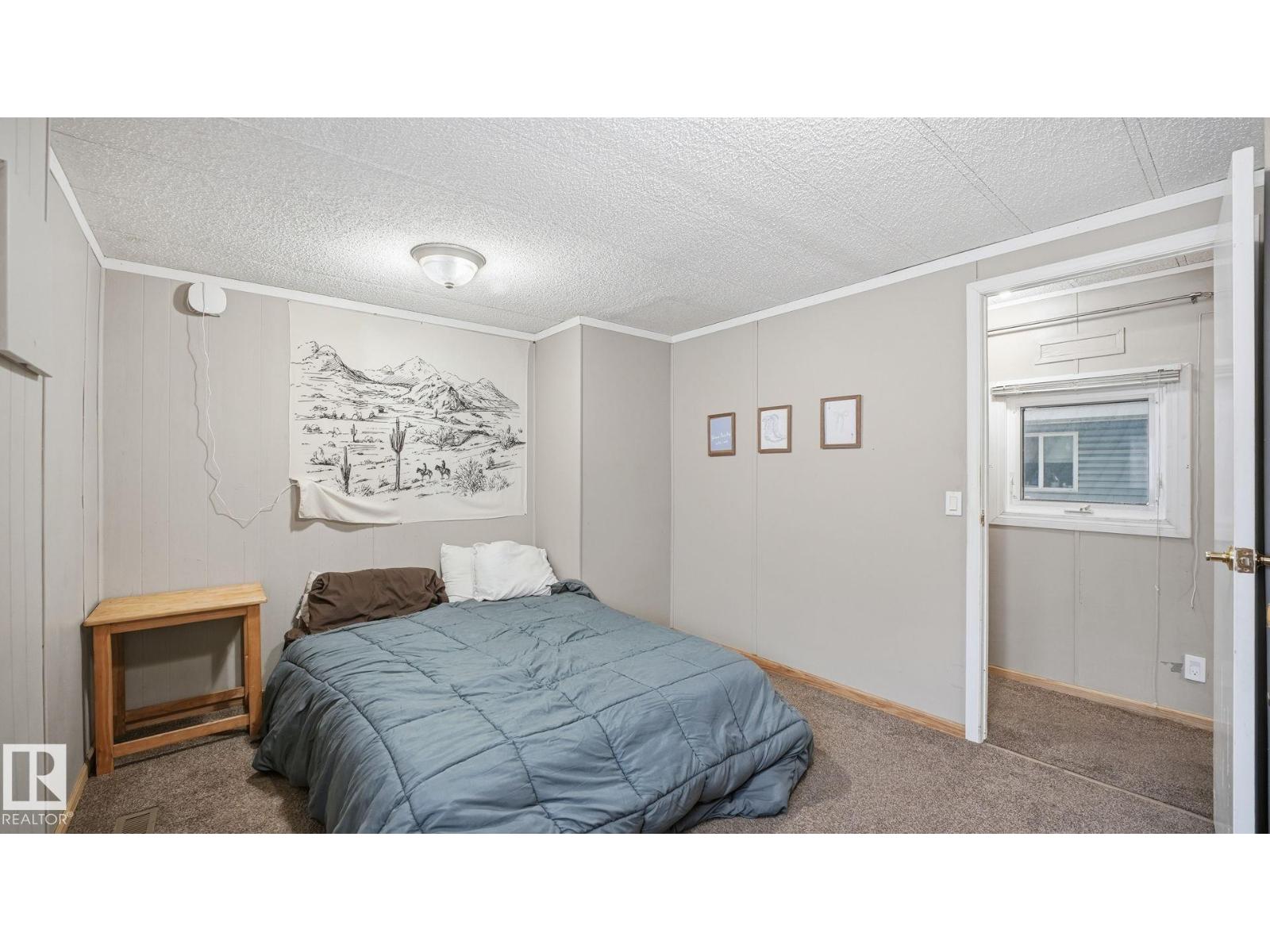 880 West Coast Bay NW, Edmonton