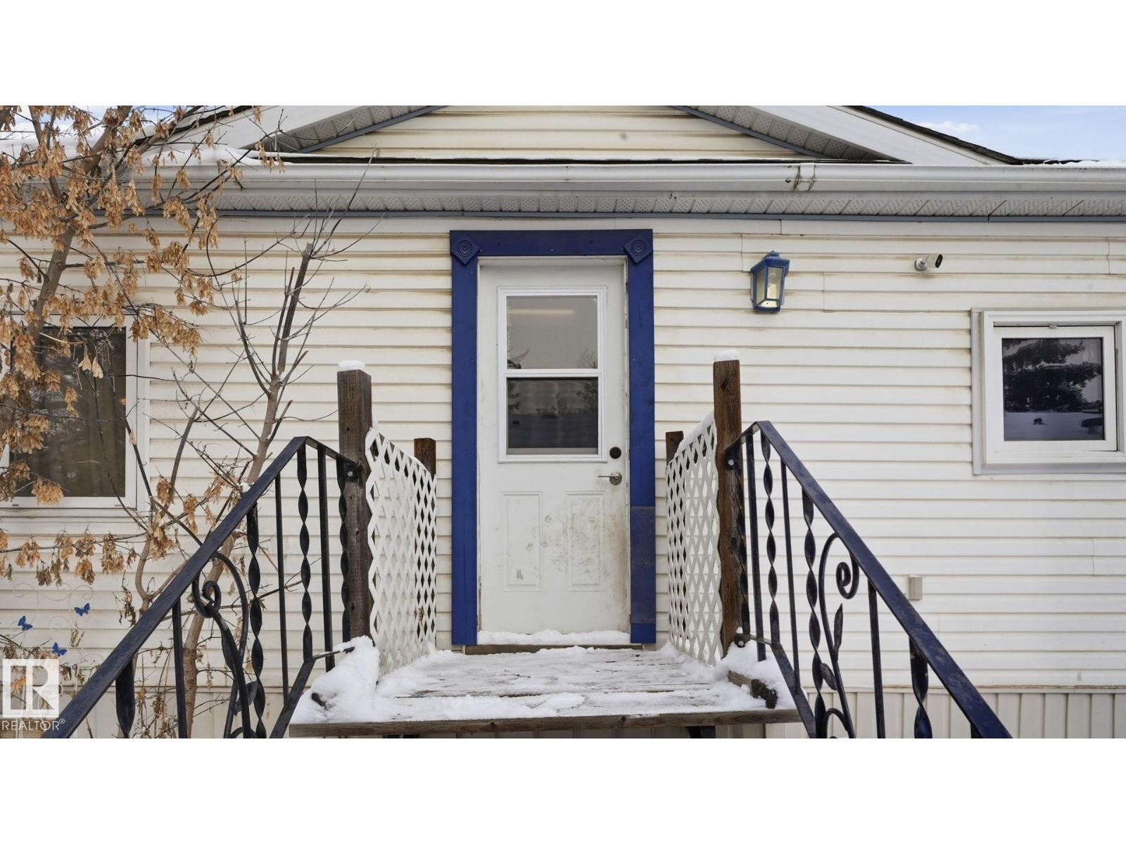 880 West Coast Bay NW, Edmonton