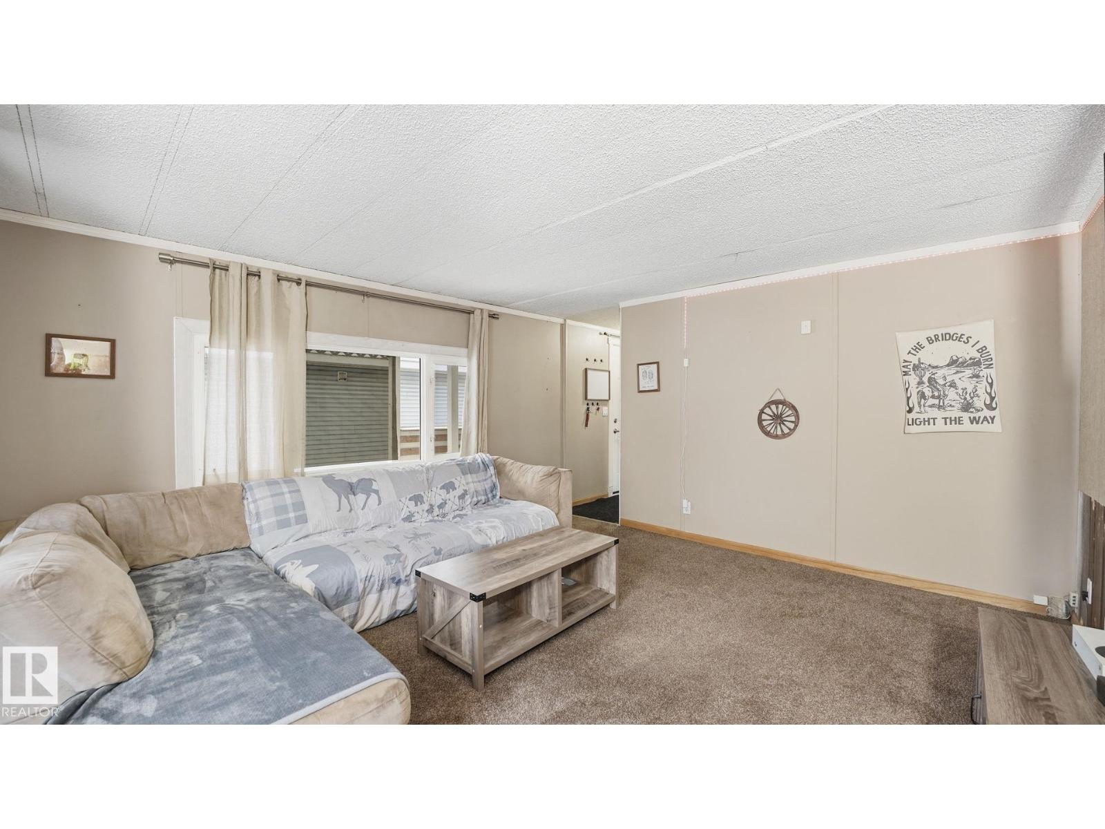 880 West Coast Bay NW, Edmonton