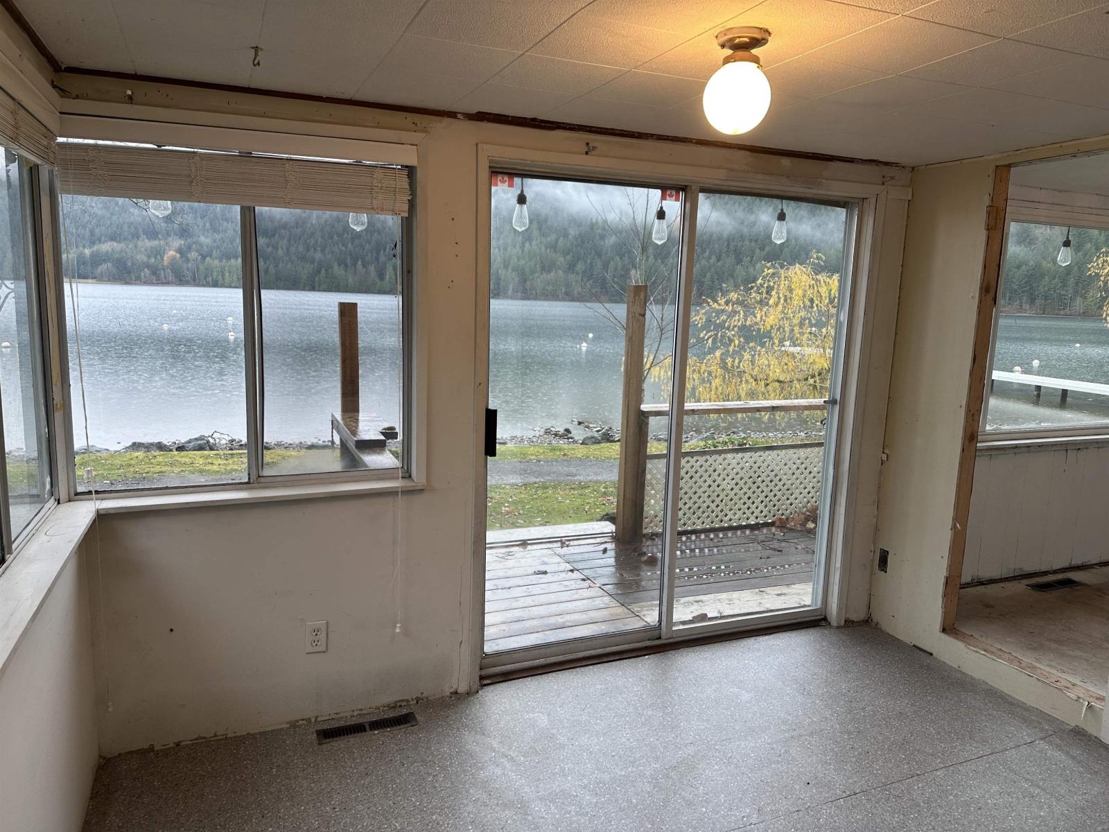 183 FIRST AVENUE, Cultus Lake North, Cultus Lake