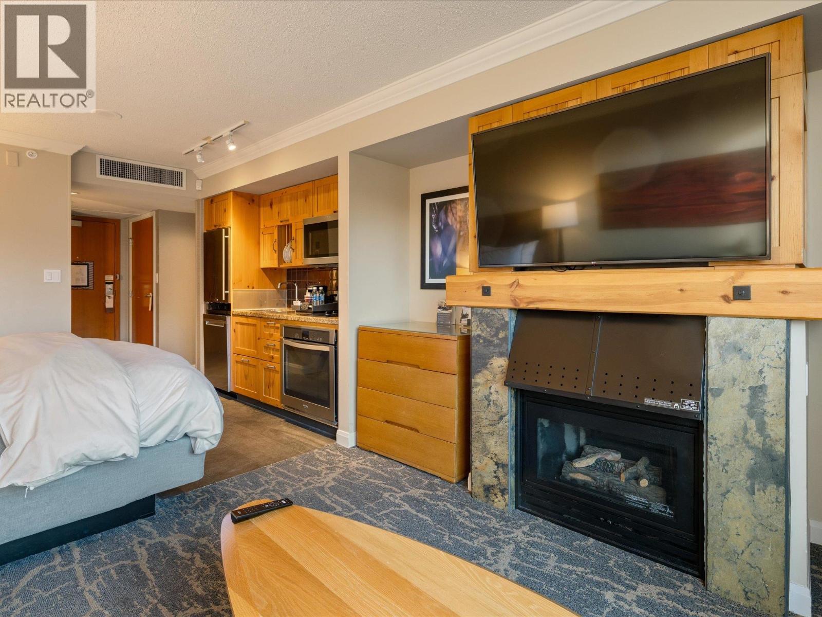 855 4090 WHISTLER WAY, Whistler