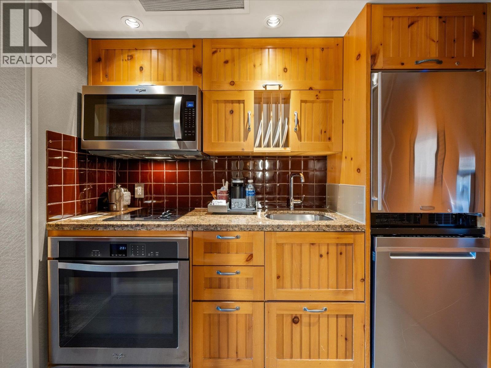 881 4090 WHISTLER WAY, Whistler