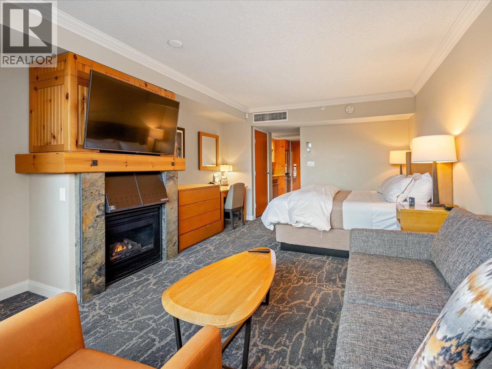 881 4090 WHISTLER WAY, Whistler