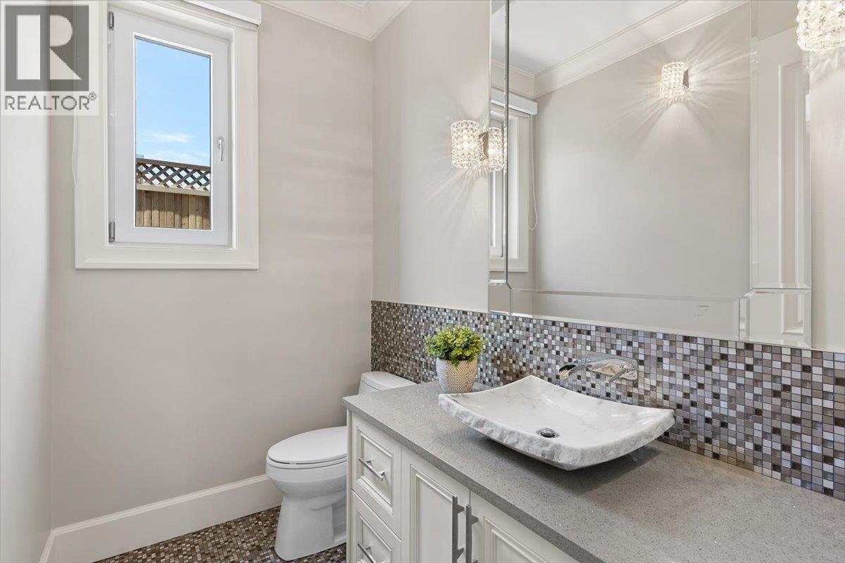 2171 QUEENS AVENUE, West Vancouver