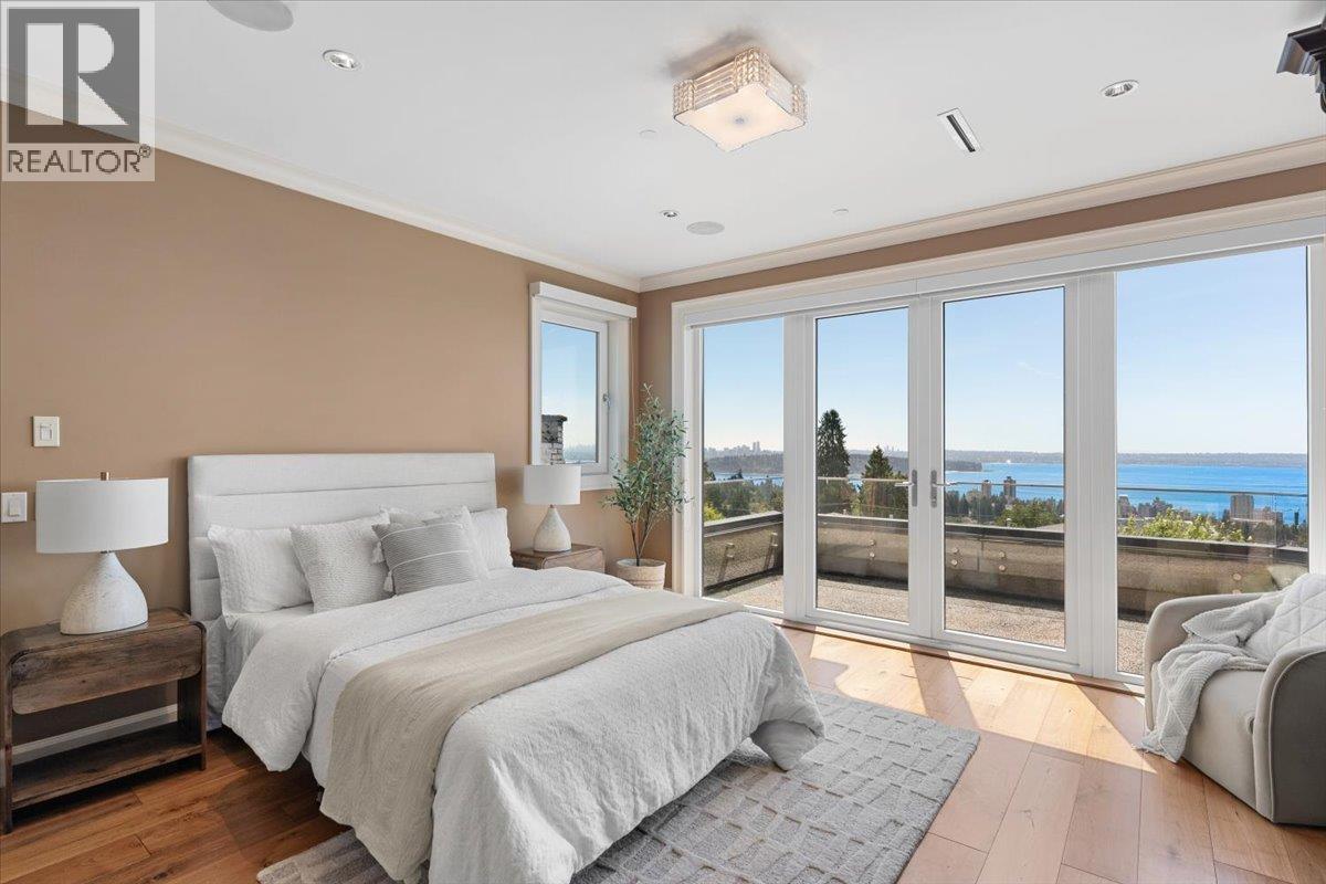 2171 QUEENS AVENUE, West Vancouver