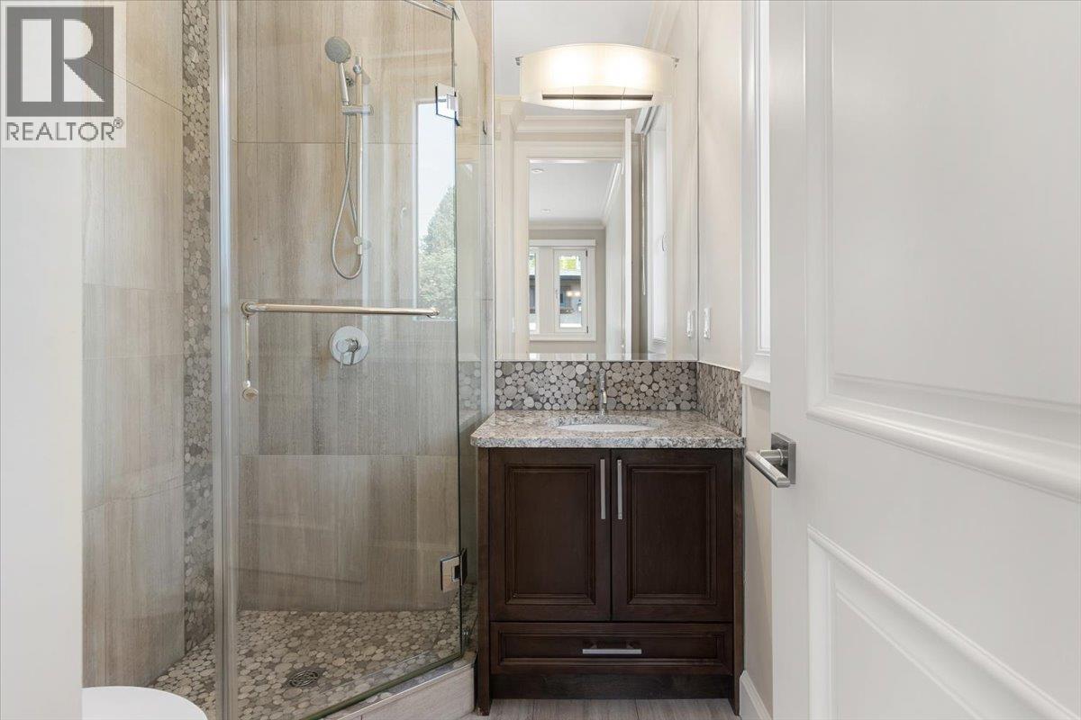 2171 QUEENS AVENUE, West Vancouver