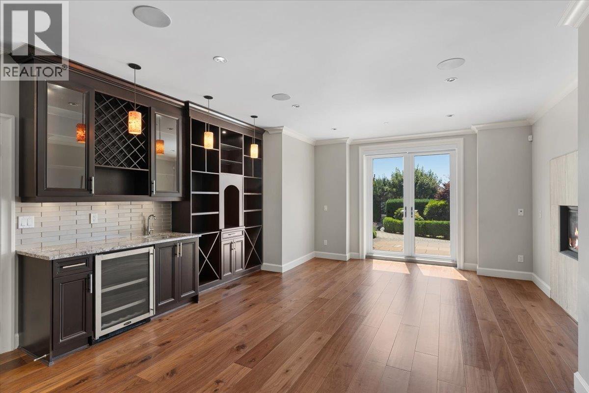 2171 QUEENS AVENUE, West Vancouver