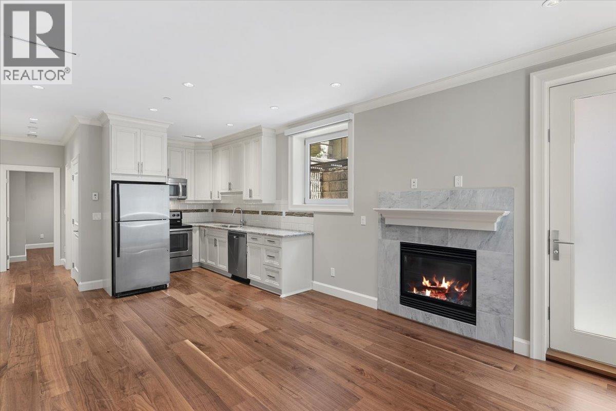 2171 QUEENS AVENUE, West Vancouver