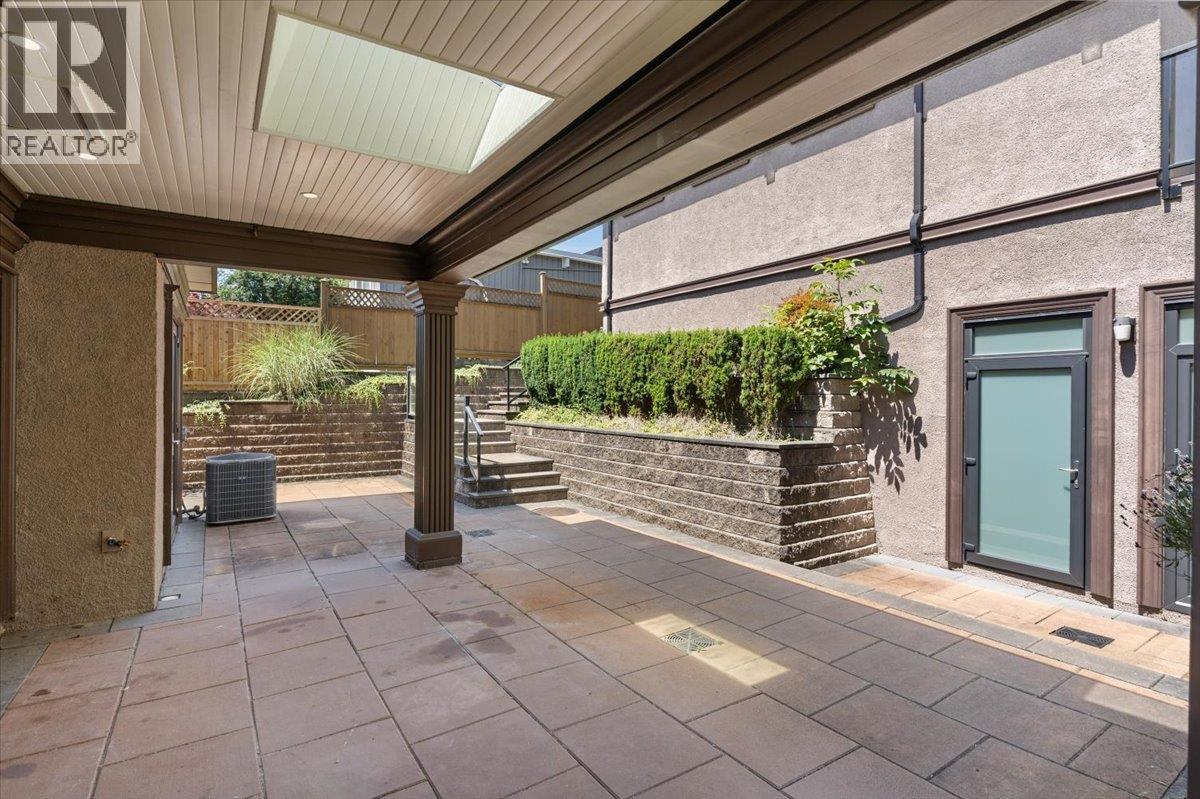 2171 QUEENS AVENUE, West Vancouver