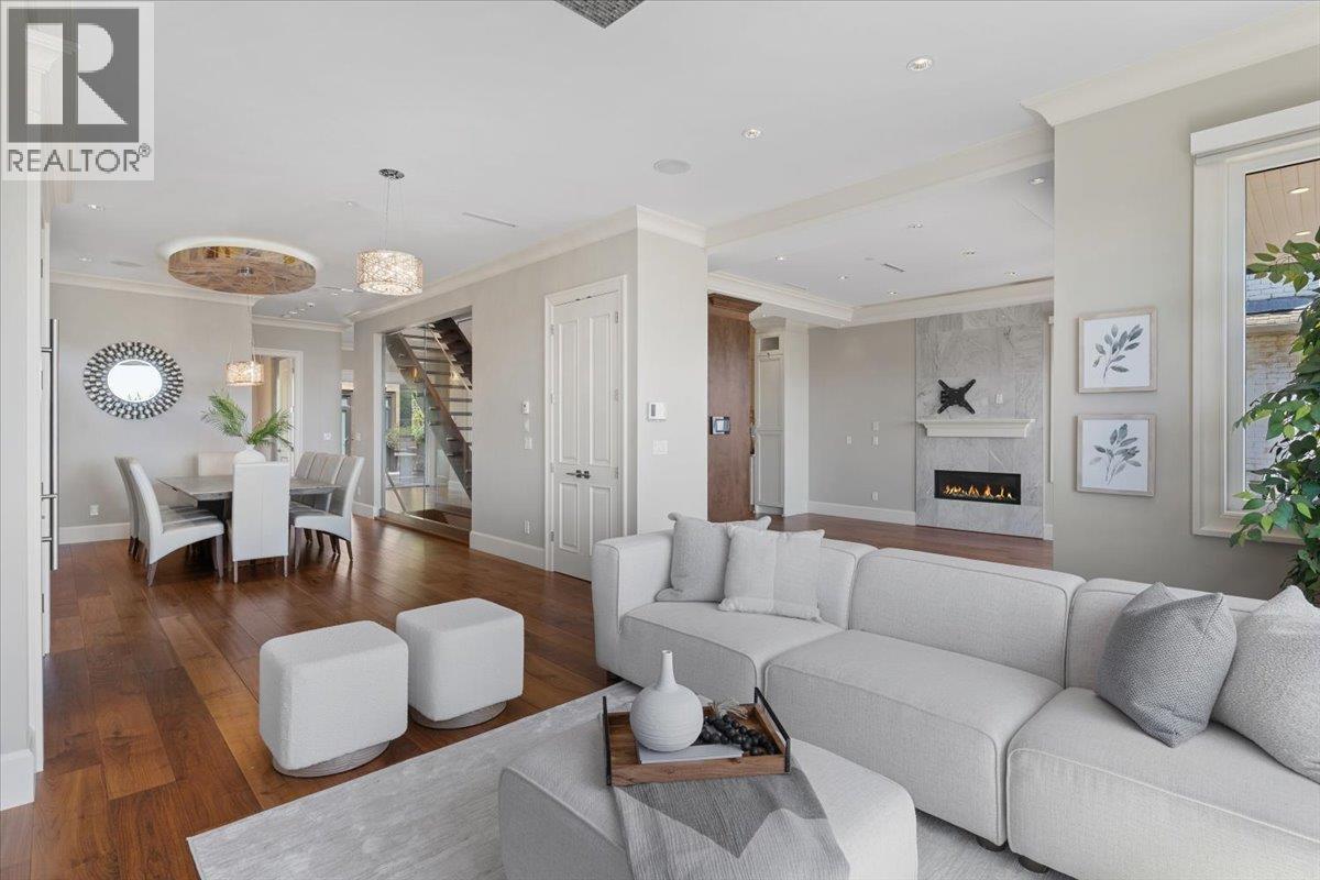 2171 QUEENS AVENUE, West Vancouver