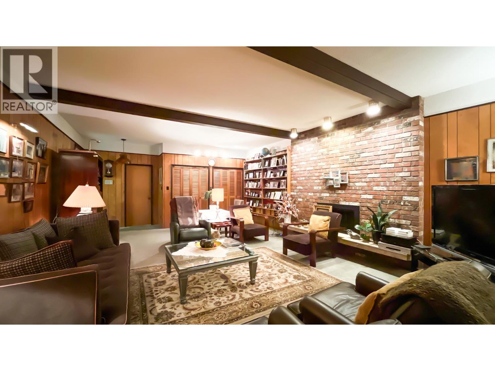 4680 W 15TH AVENUE, Vancouver