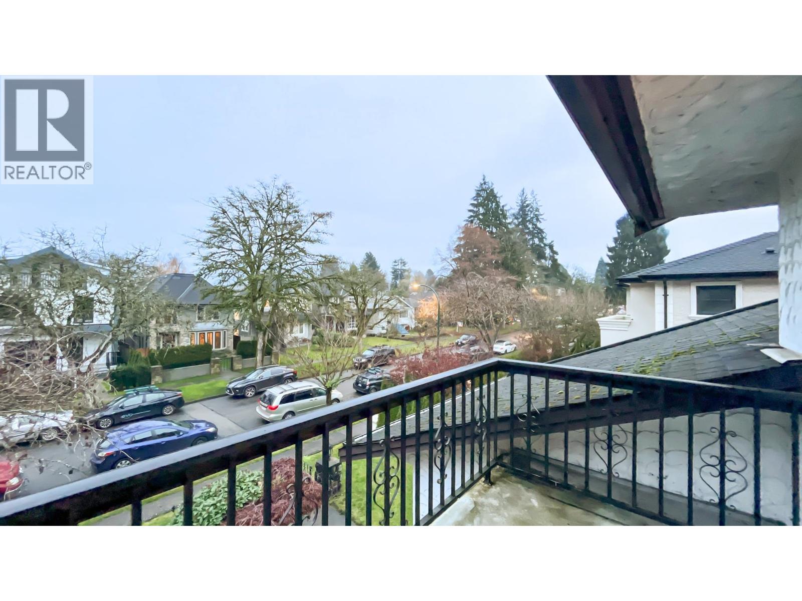 4680 W 15TH AVENUE, Vancouver