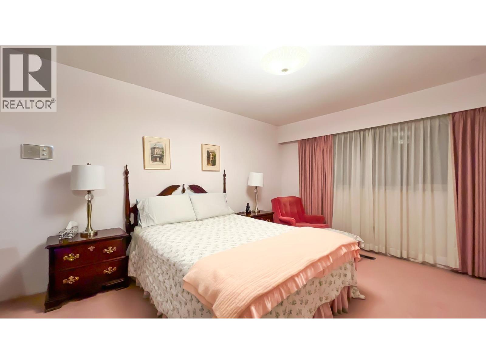 4680 W 15TH AVENUE, Vancouver