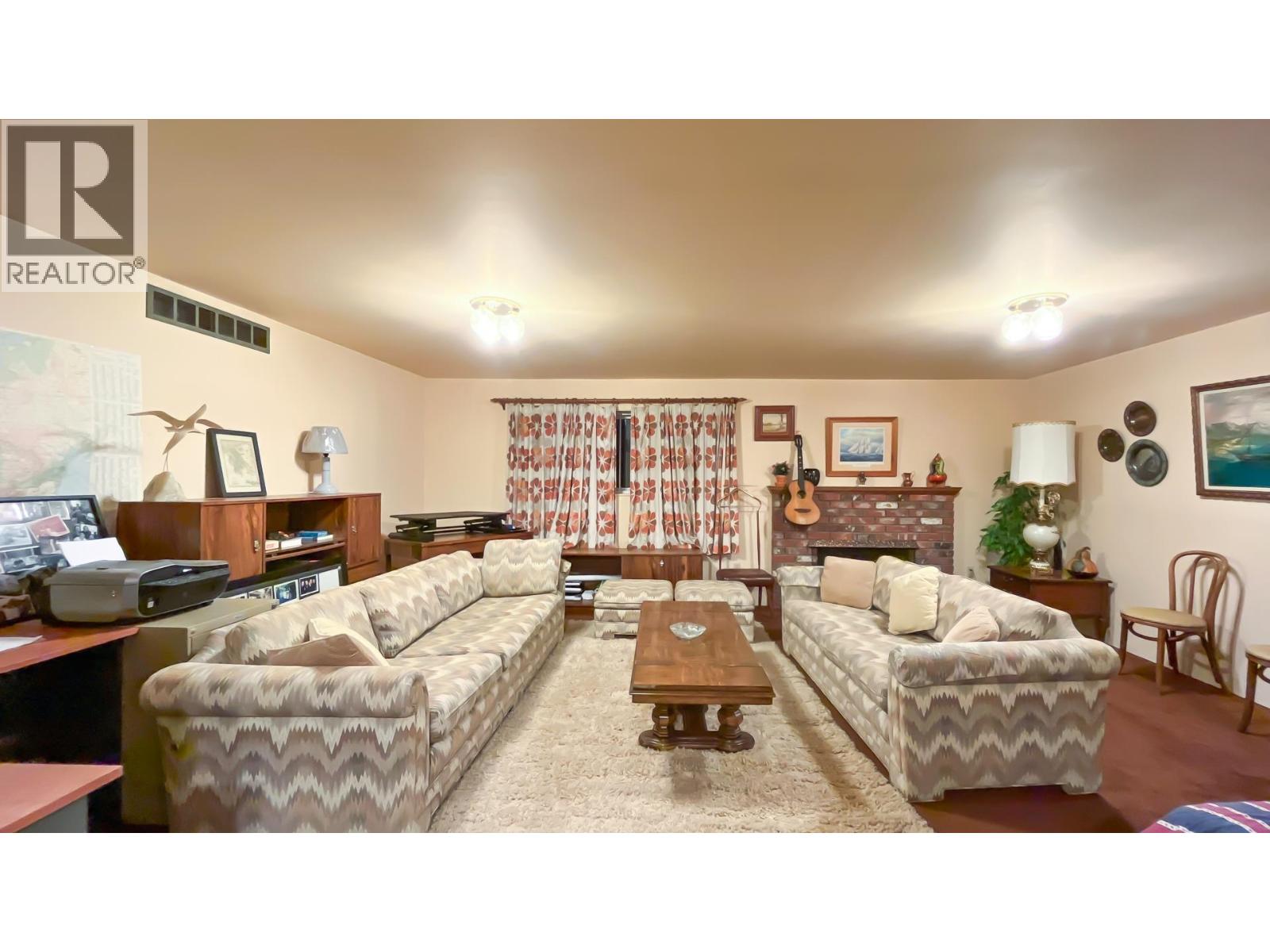 4680 W 15TH AVENUE, Vancouver