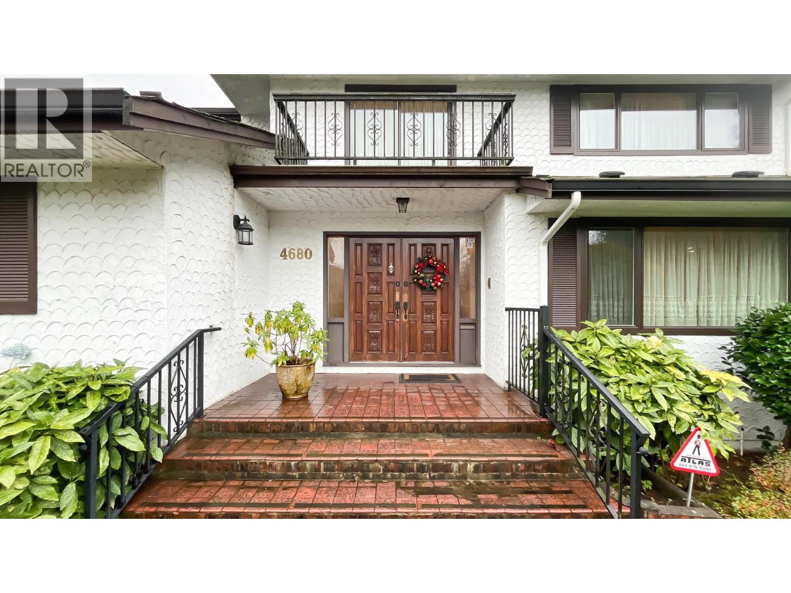 4680 W 15TH AVENUE, Vancouver