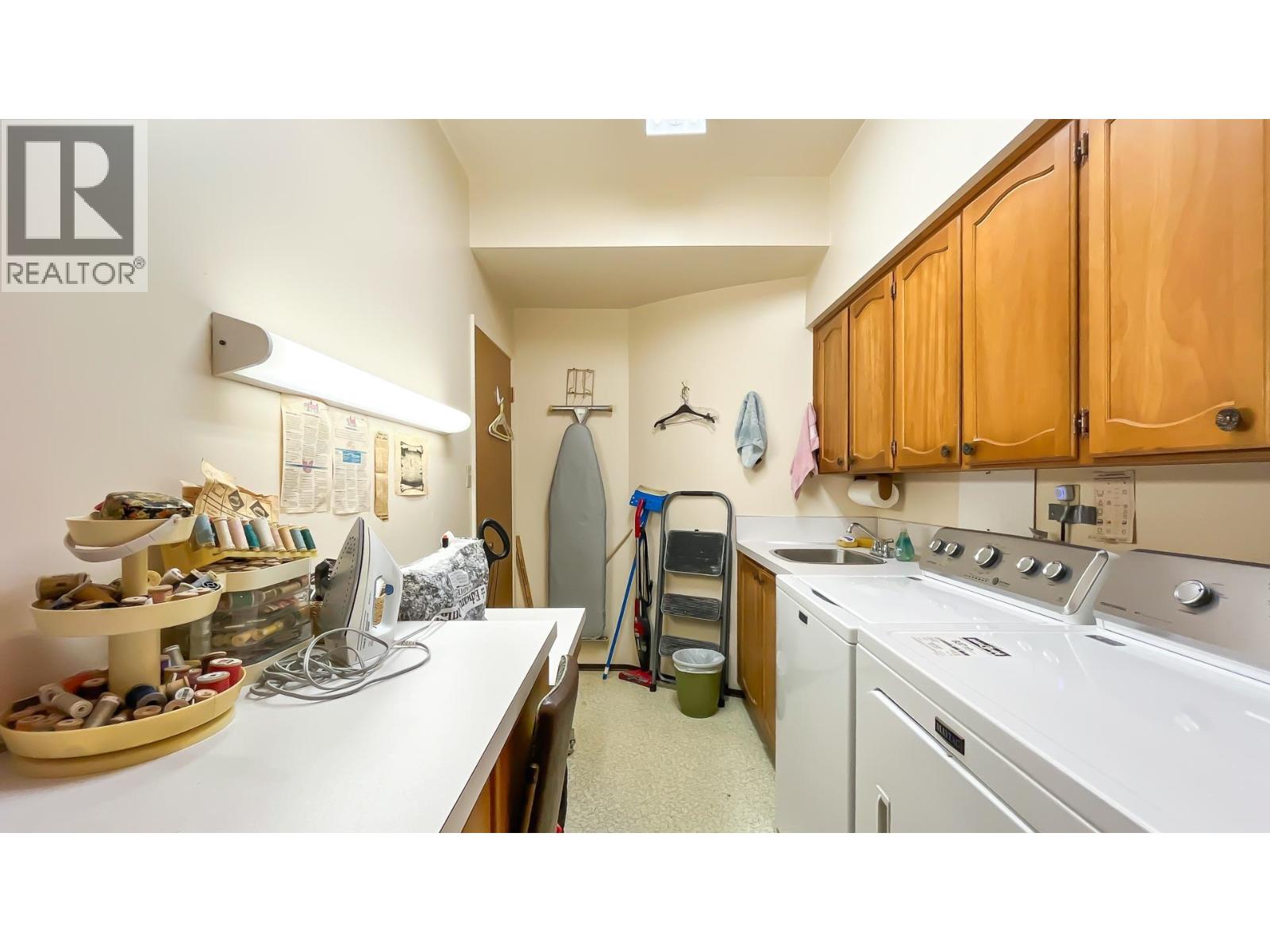 4680 W 15TH AVENUE, Vancouver