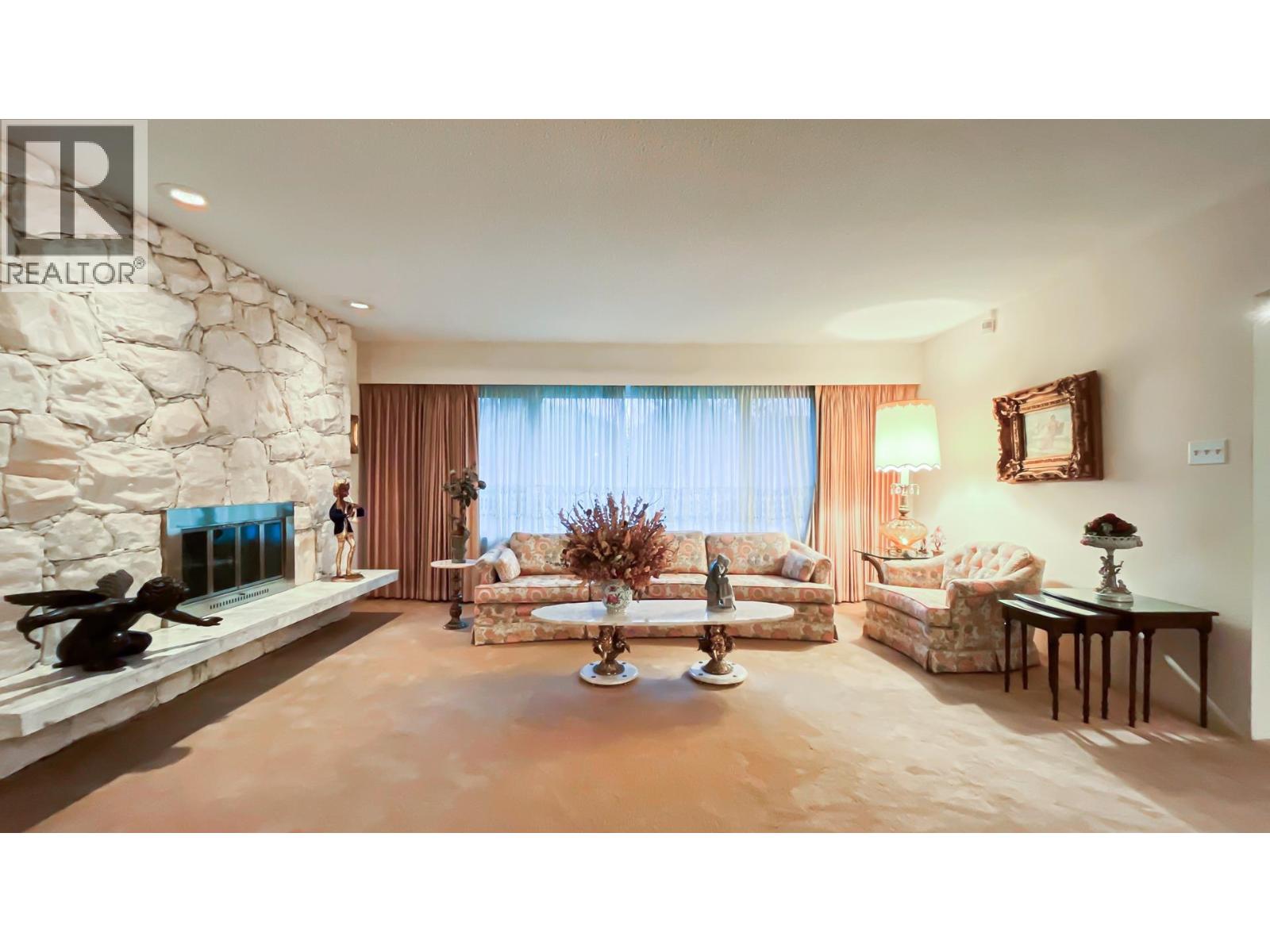 4680 W 15TH AVENUE, Vancouver