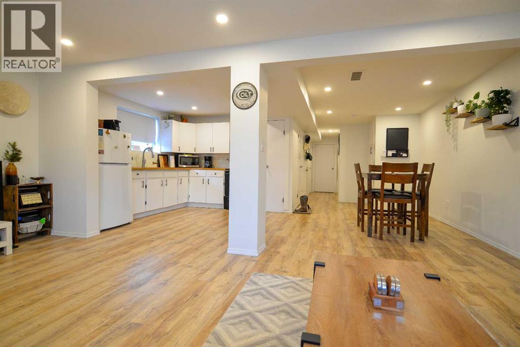 Single Family House Bi-level for Sale in  Centre Street NE Beddington Heights Calgary 