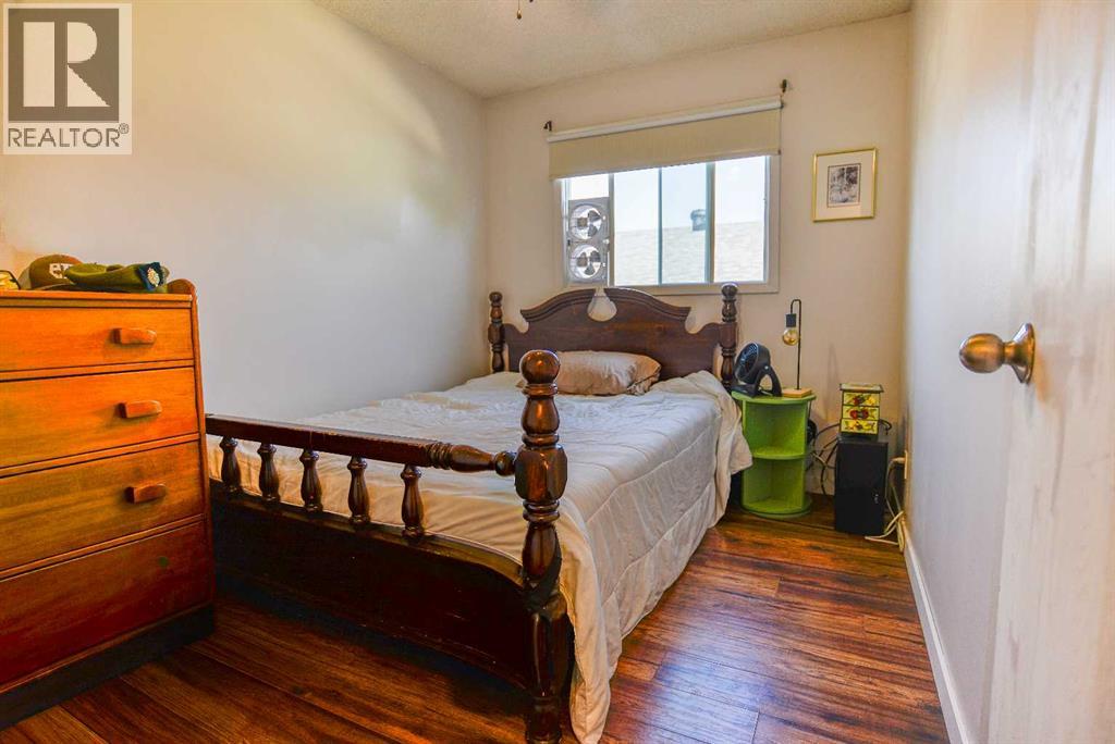 Single Family House Bi-level for Sale in  Centre Street NE Beddington Heights Calgary 