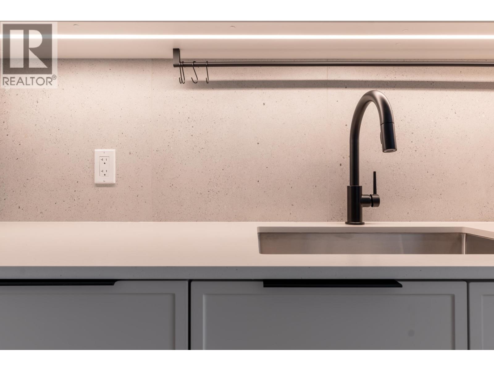 308 3075 MURRAY STREET, Port Moody