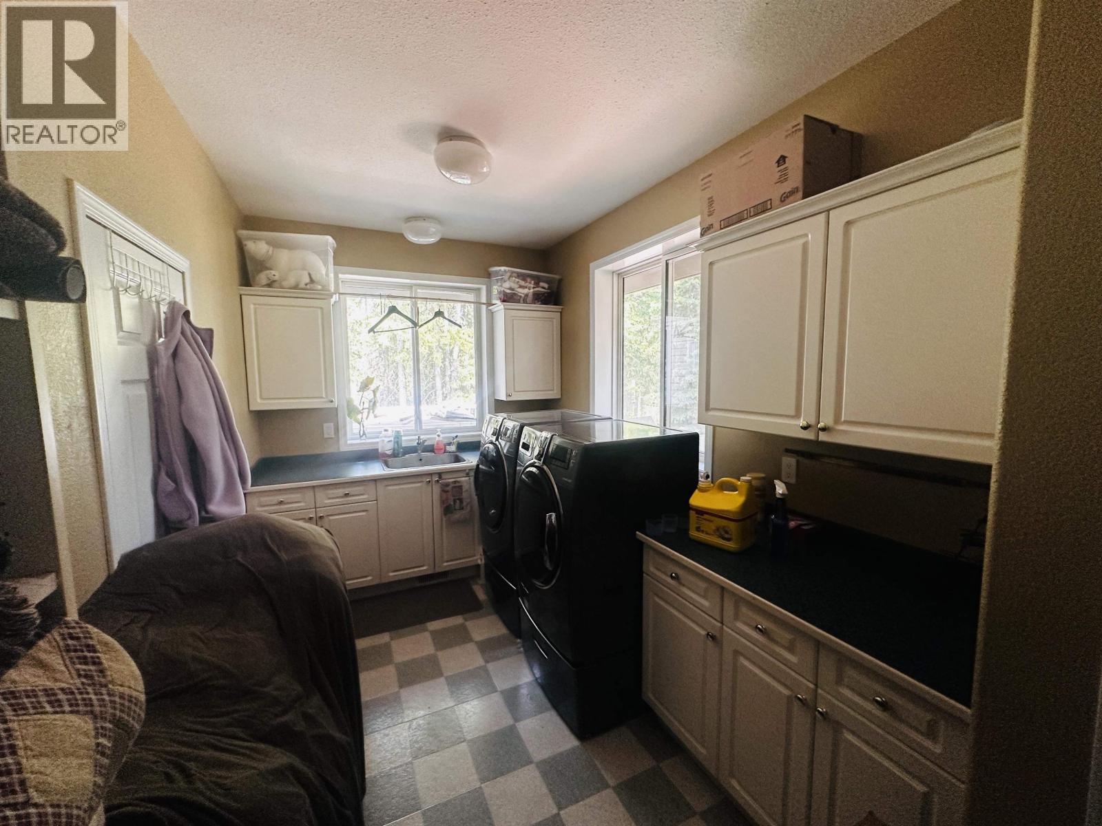 585 5TH Avenue, Burns Lake