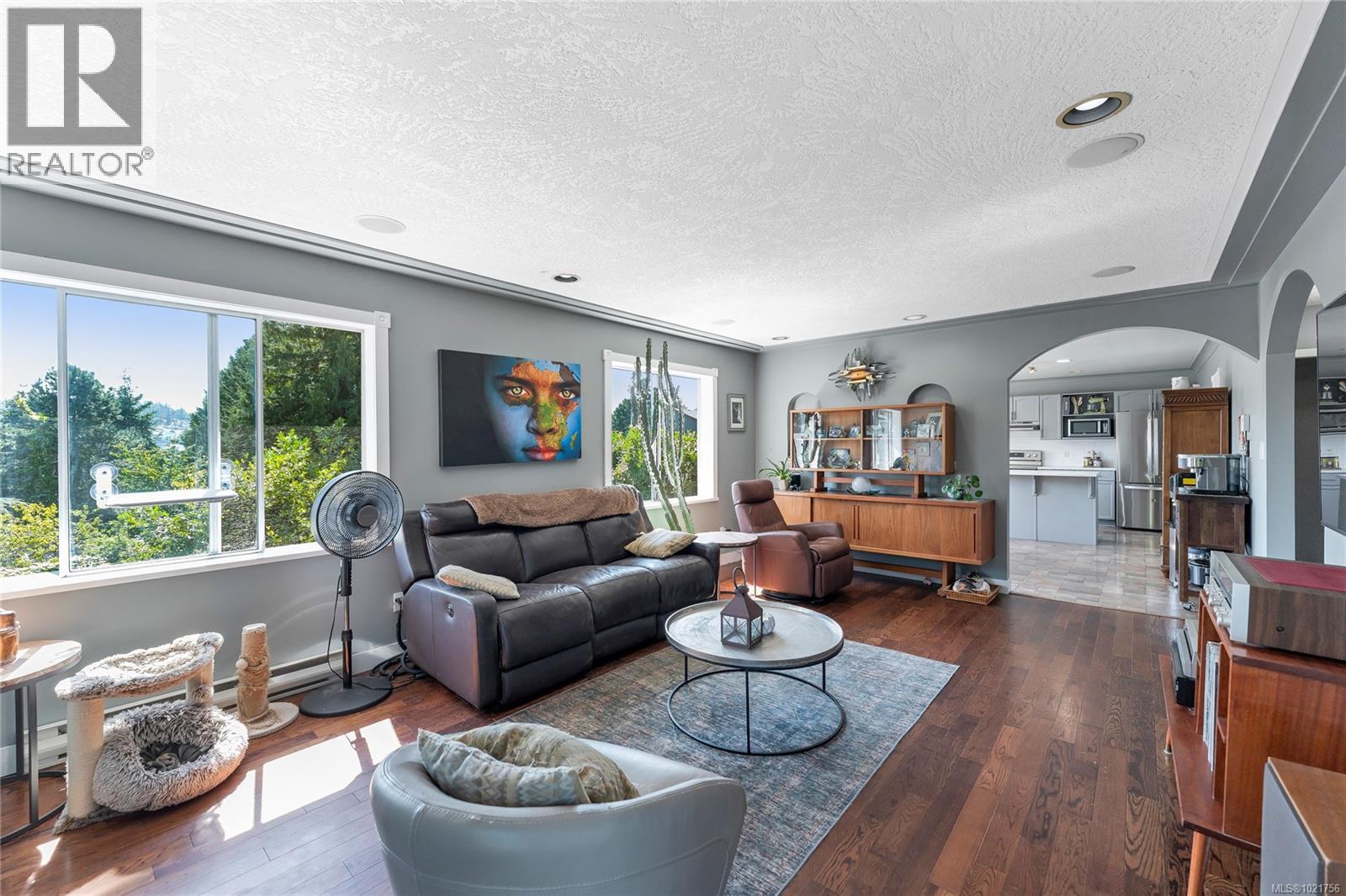 505 Windthrop Rd, Colwood