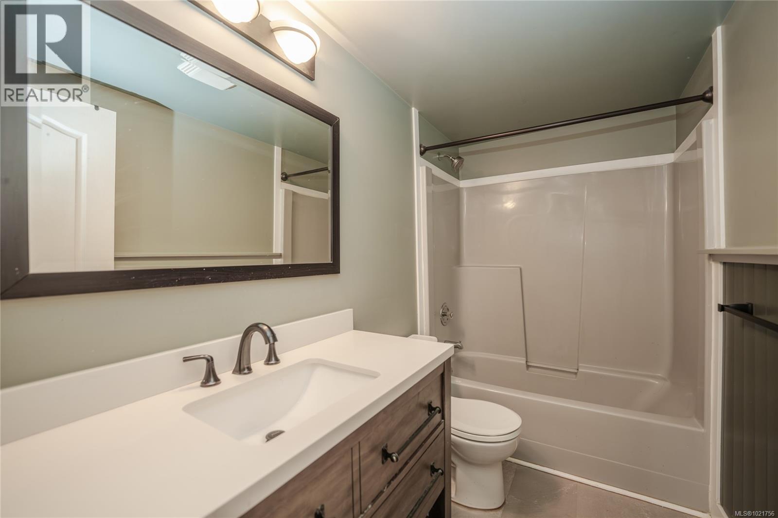 505 Windthrop Rd, Colwood