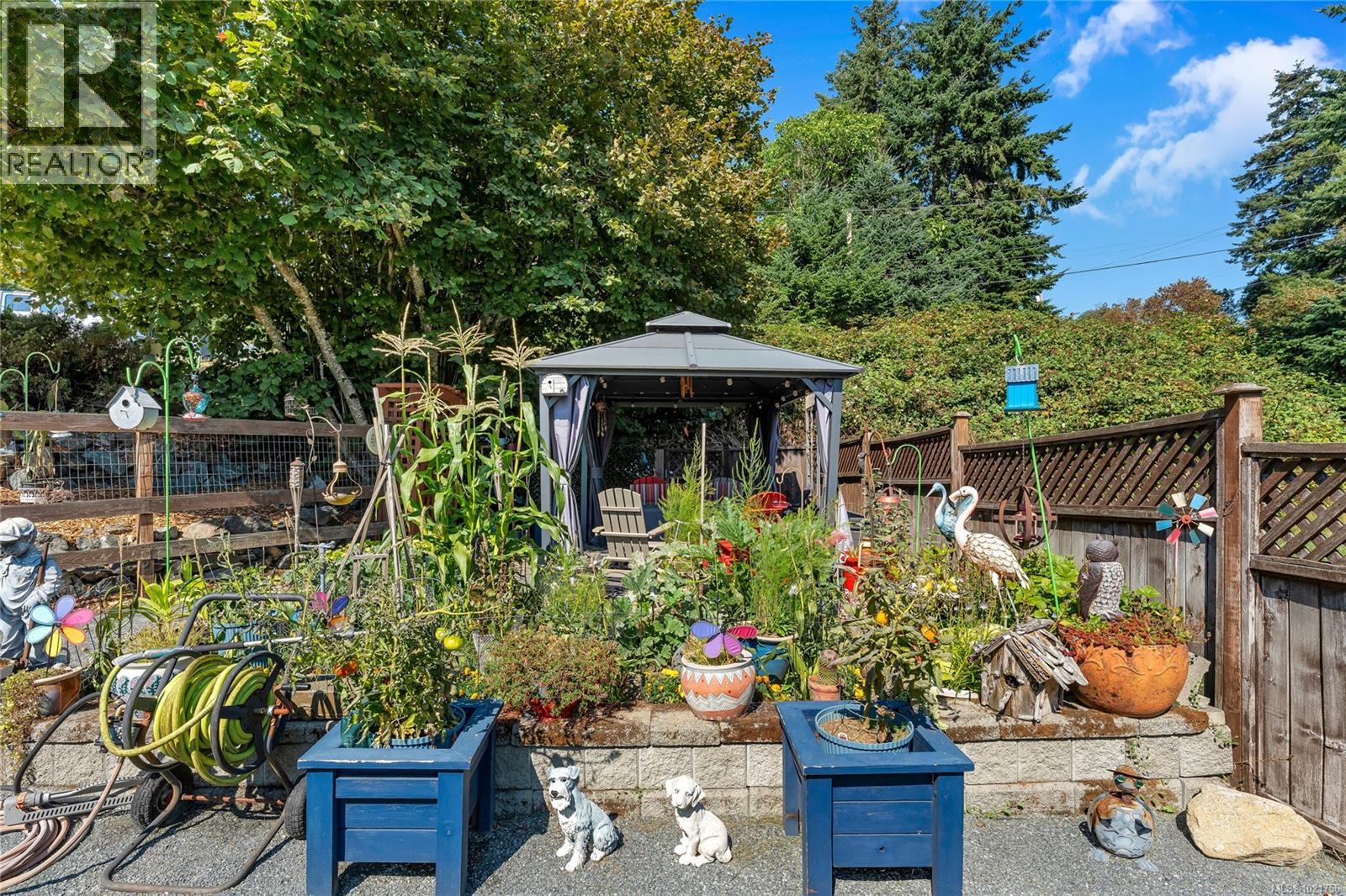 505 Windthrop Rd, Colwood