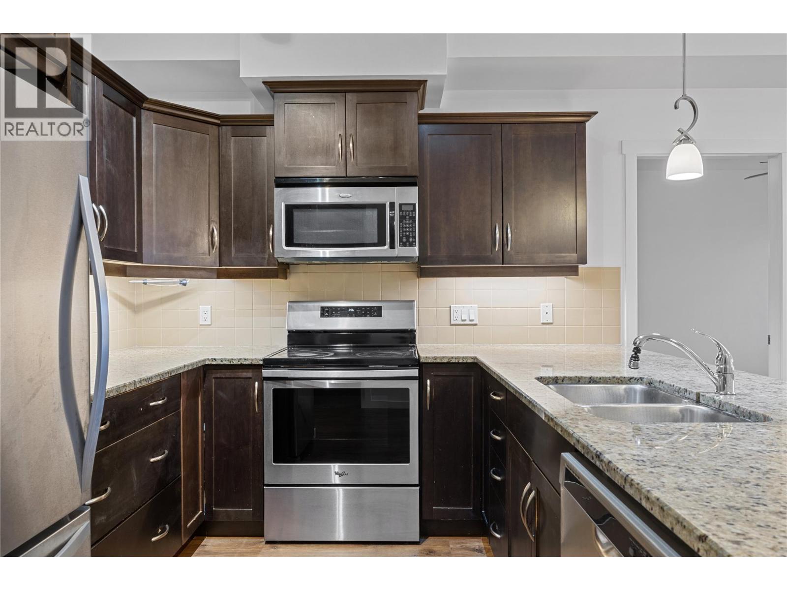 305 3735 Casorso Road, Kelowna